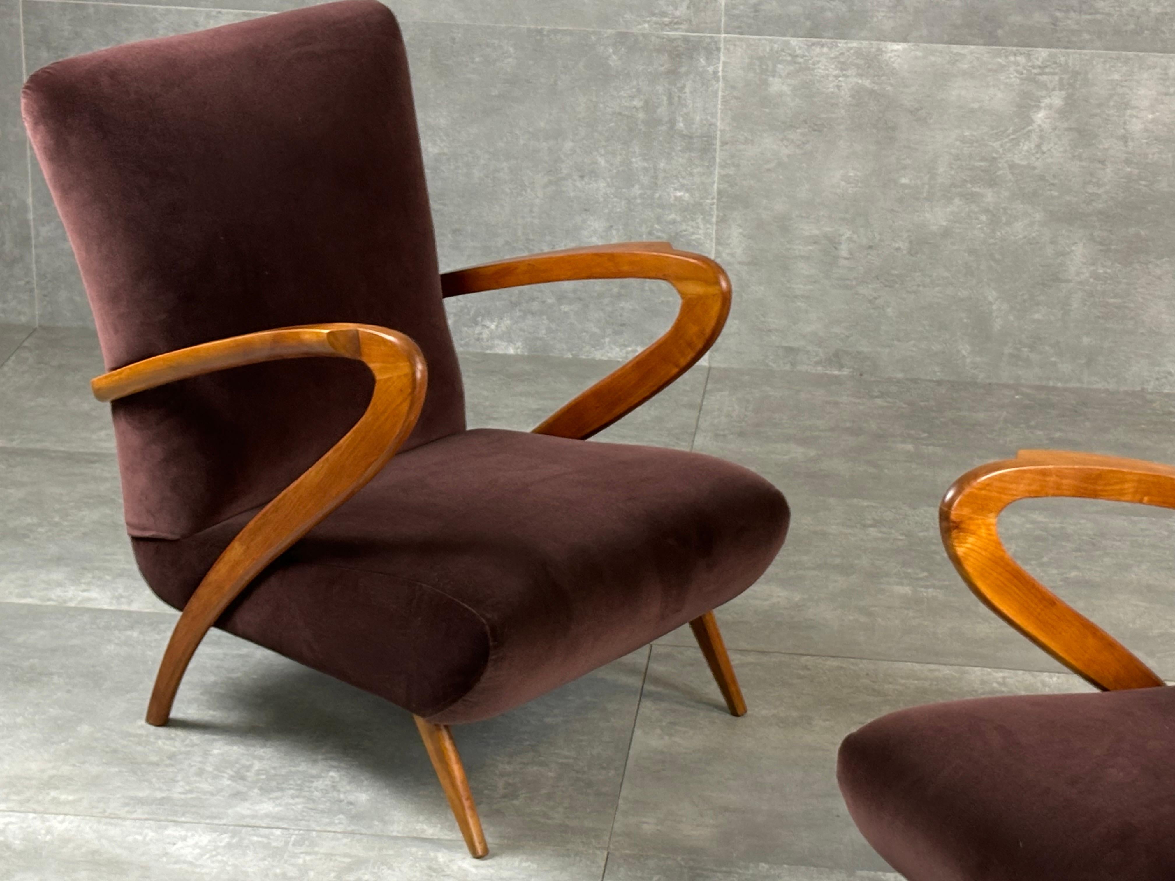 Sessel aus Holz und Samt, 1940er Jahre, 2er-Set im Zustand „Gut“ im Angebot in Quarrata, IT