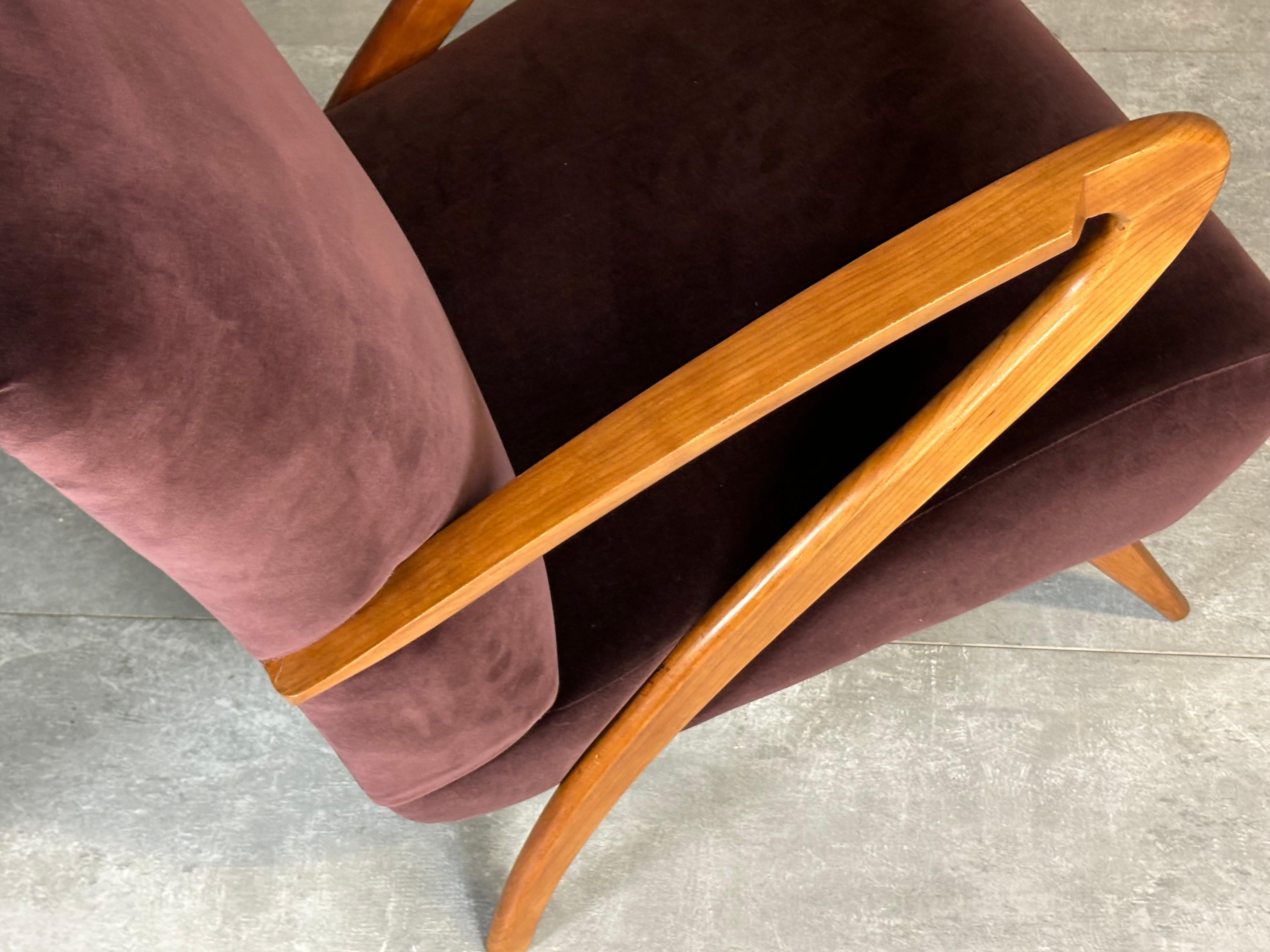 Sessel aus Holz und Samt, 1940er Jahre, 2er-Set im Angebot 1