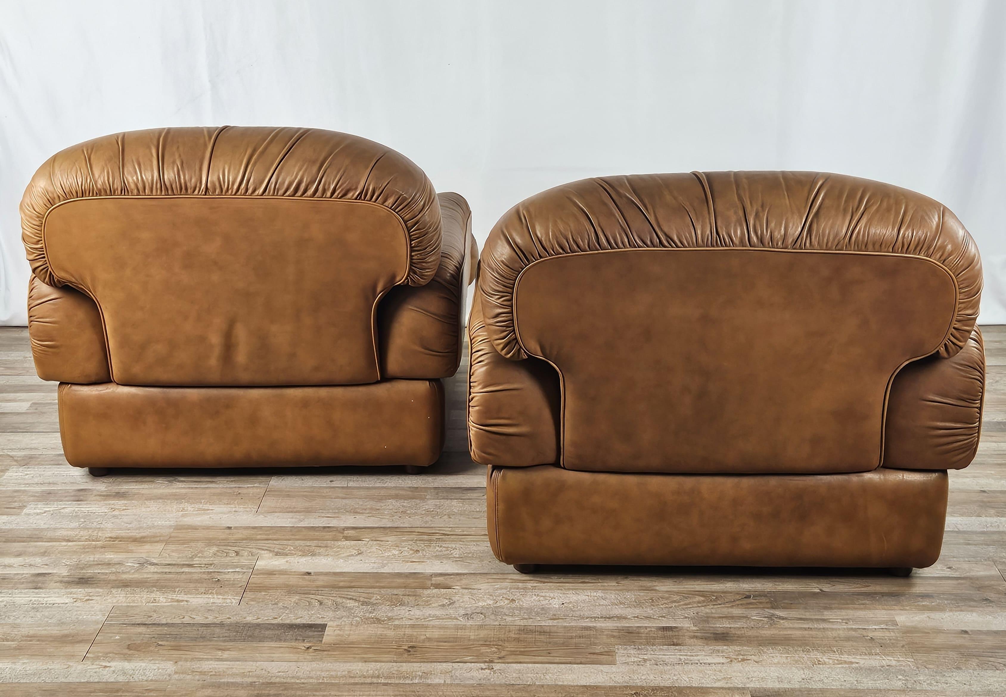 Italian Cognac leather 1970s armchairs by Estasis Salotti - Meda For Sale