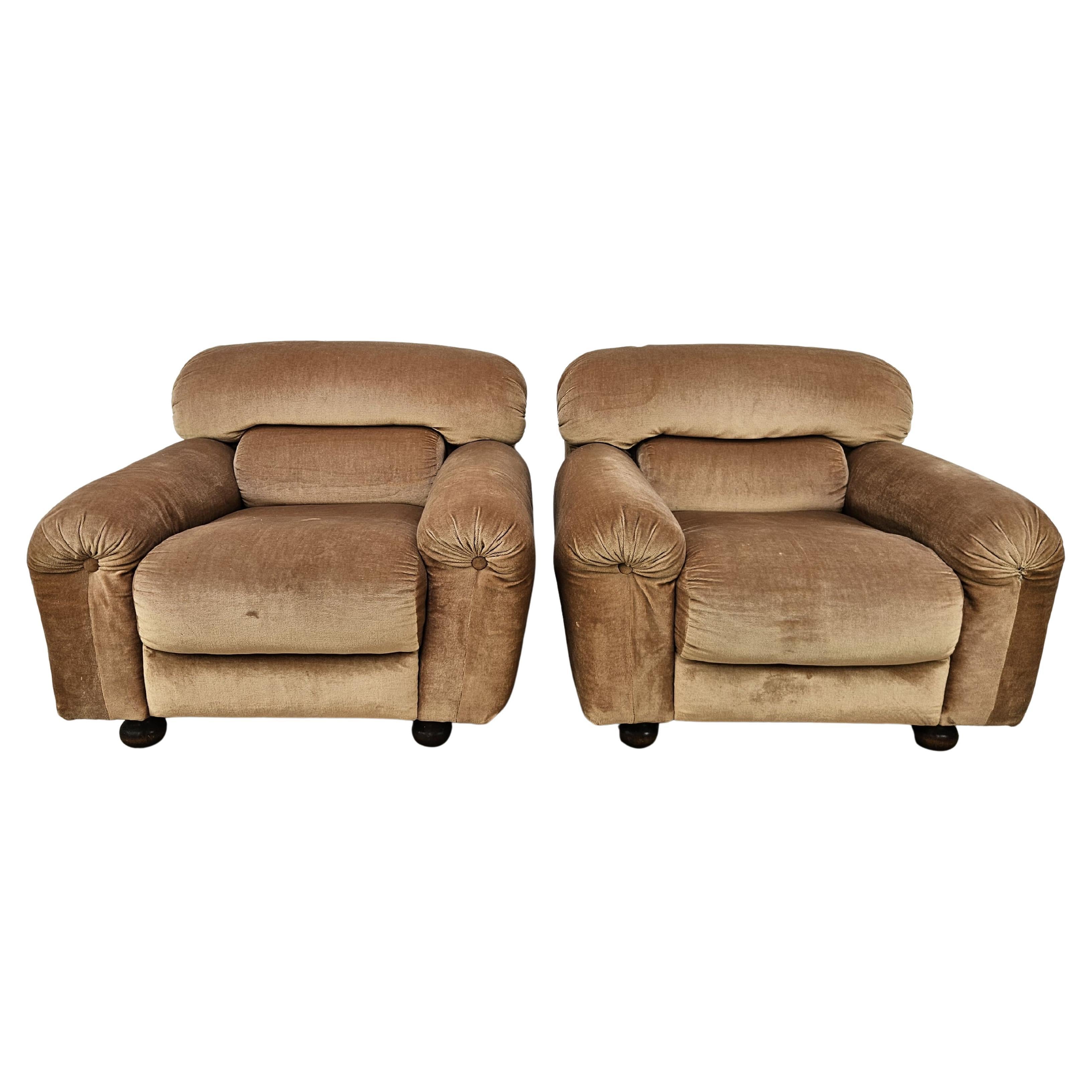 Poltrone italiane vintage in stoffa marrone chiaro, 1970