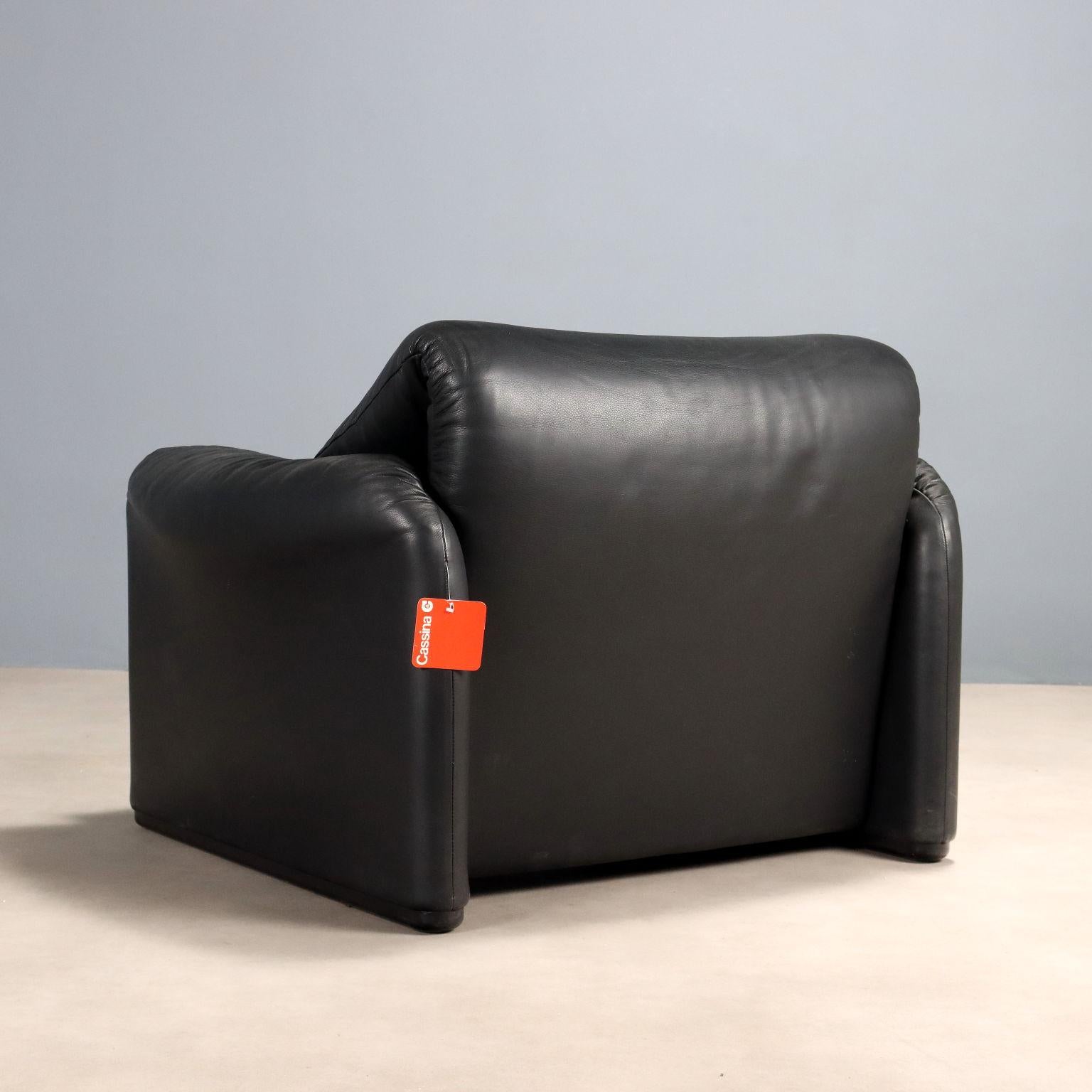 Poltrone 'Maralunga' di Vico Magistretti per Cassina anni 80-90 in pelle nera en venta 2