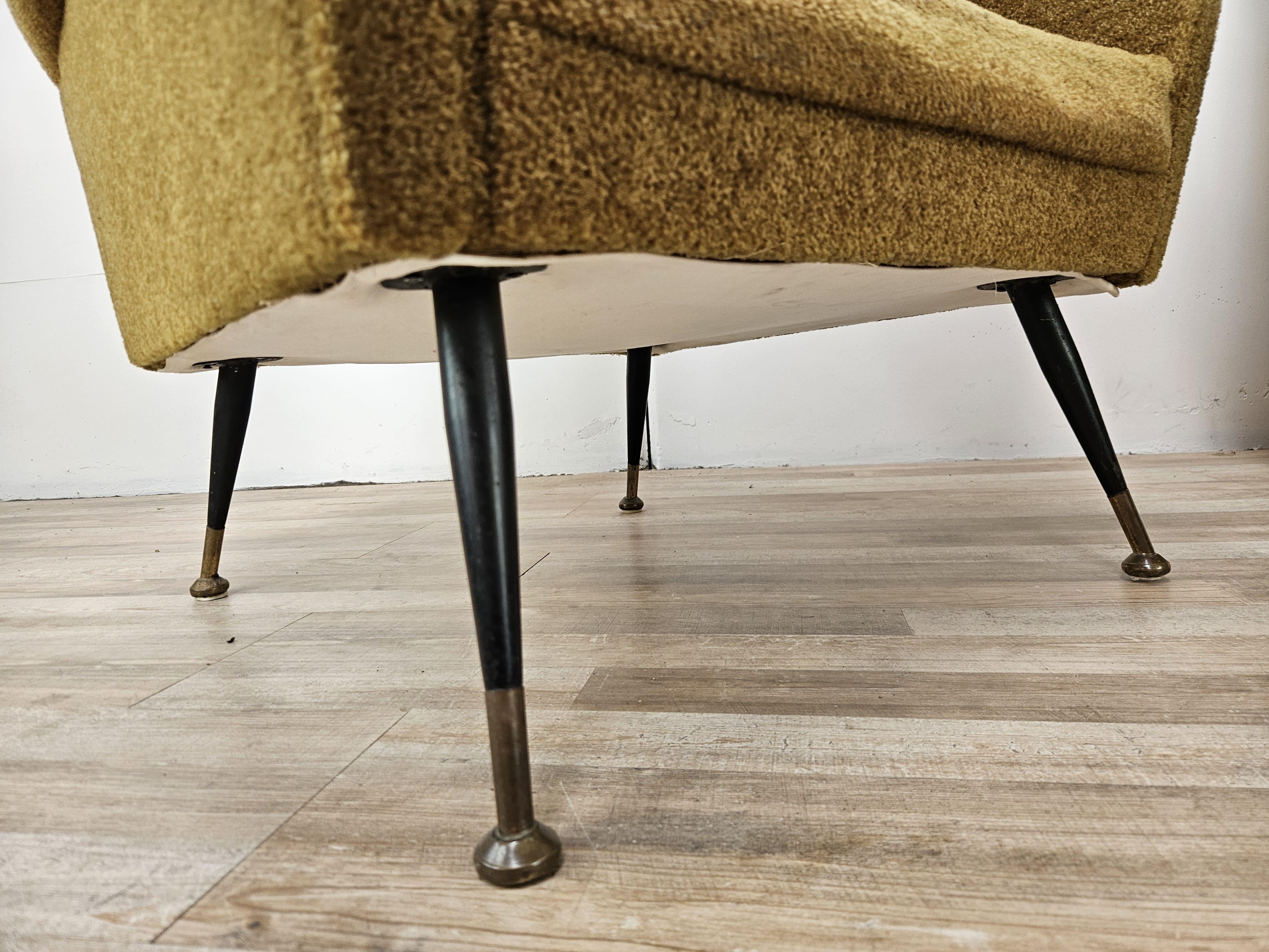 Poltrone Mid Century in stoffa con piedi in ferro e legno, 1960 im Angebot 6