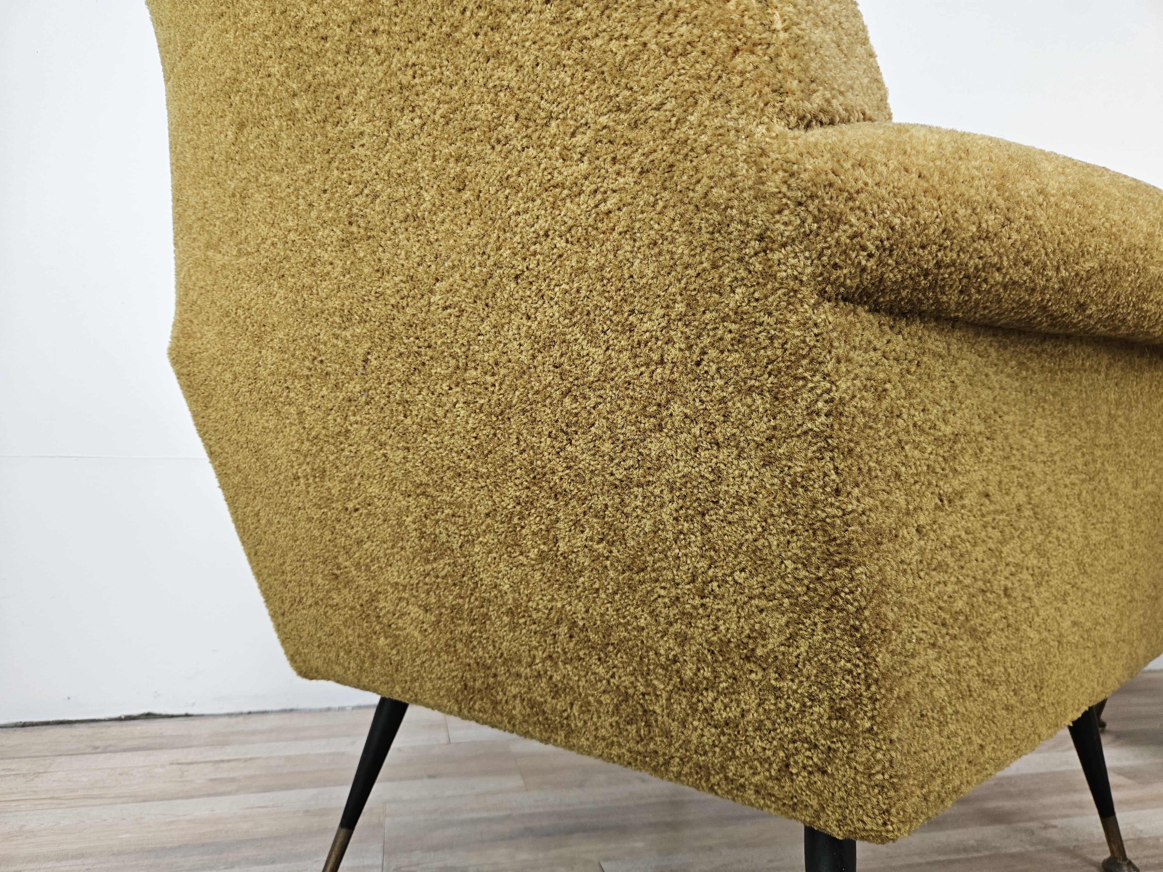 Poltrone Mid Century in stoffa con piedi in ferro e legno, 1960 im Angebot 9