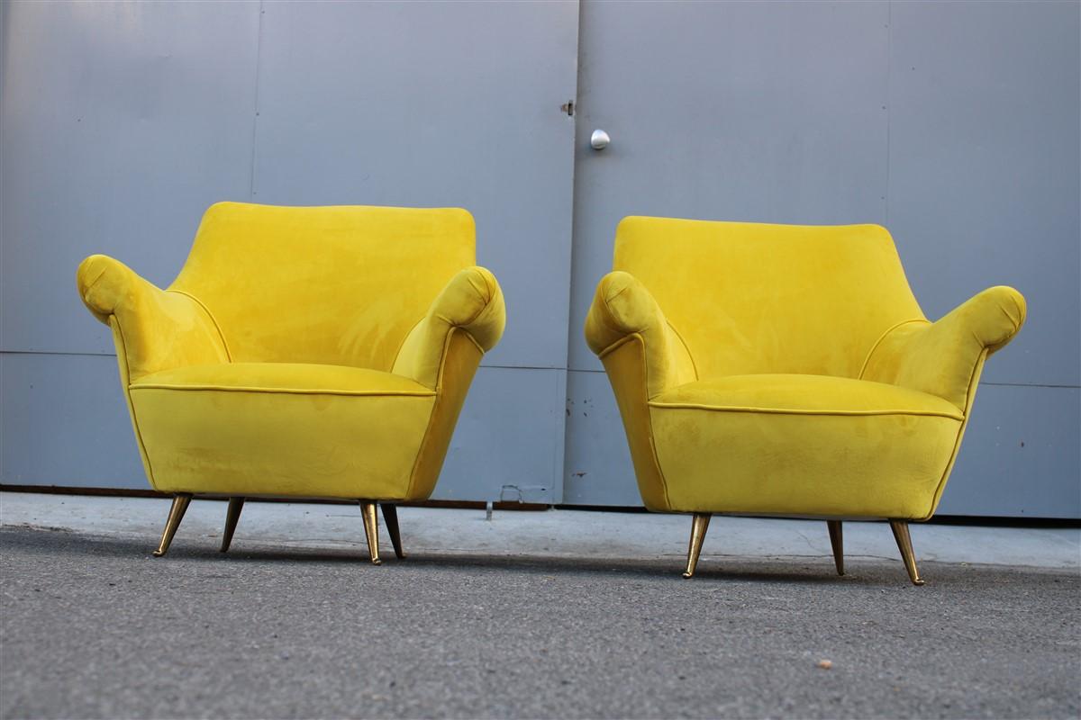 Poltrone Mid-century Isa Bergamo Velluto Giallo piedi Ottone 8