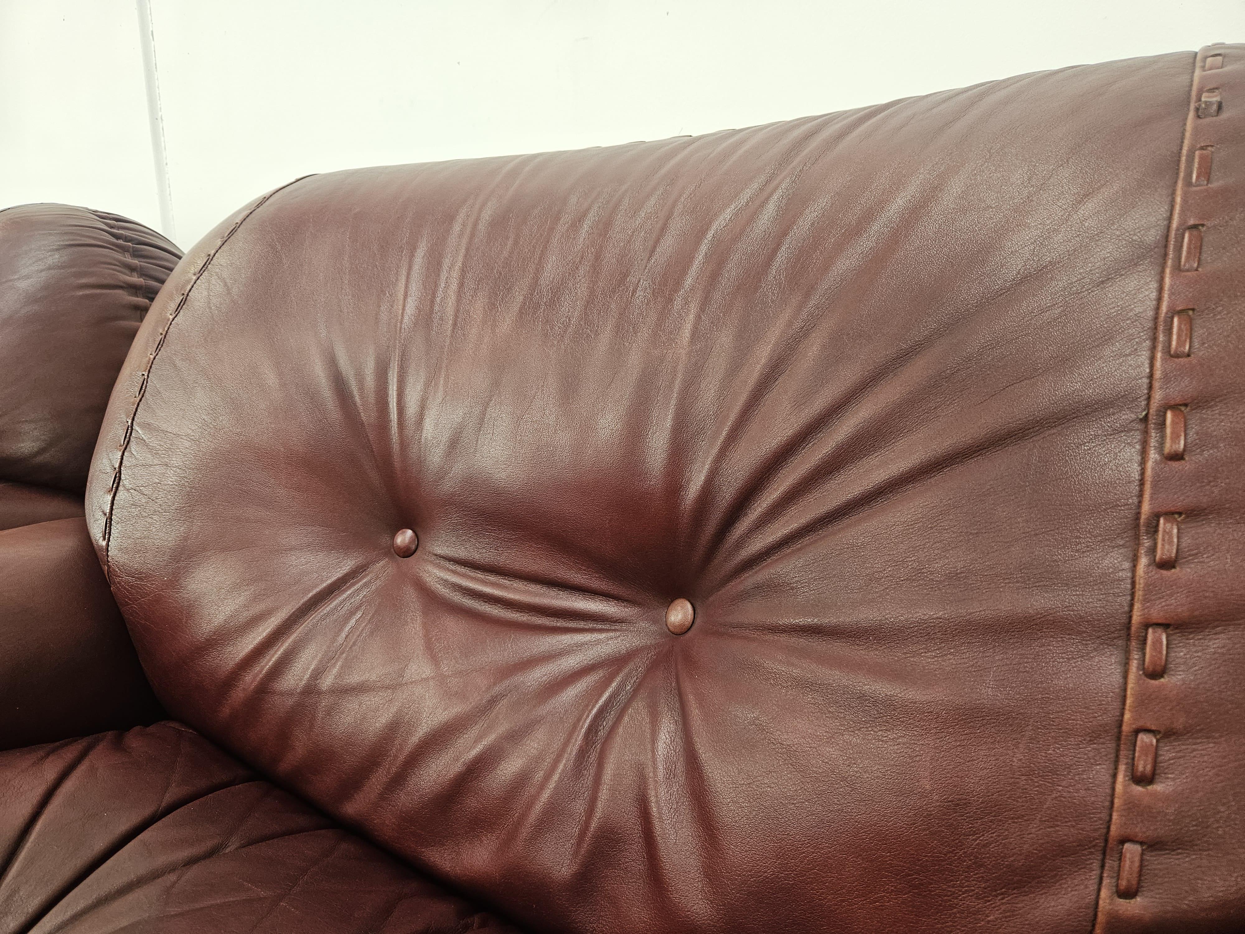 Sillones Sapporo de Mobilgirgi en cuero marrón de los años 70 en venta 5