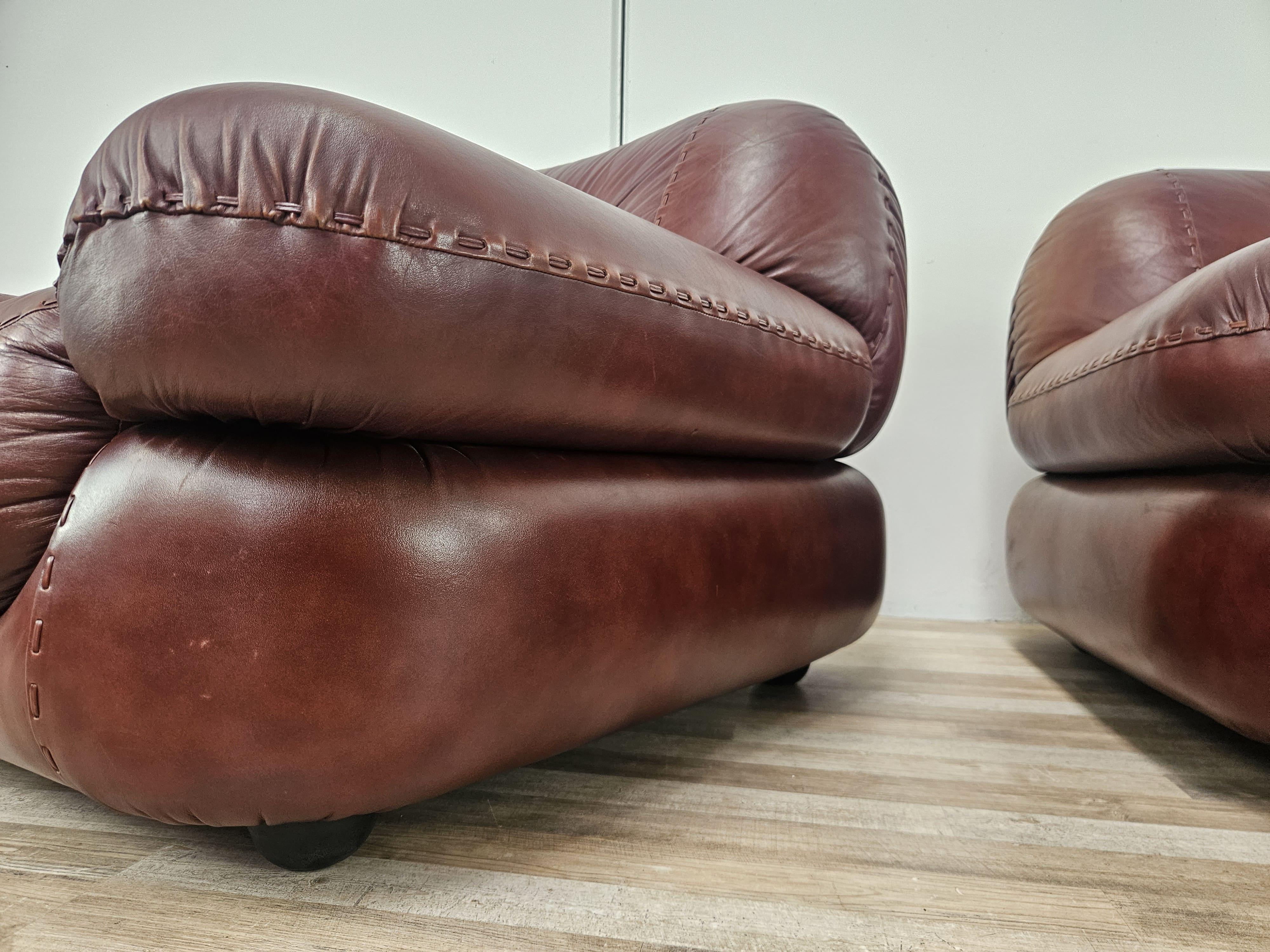 Sillones Sapporo de Mobilgirgi en cuero marrón de los años 70 en venta 12