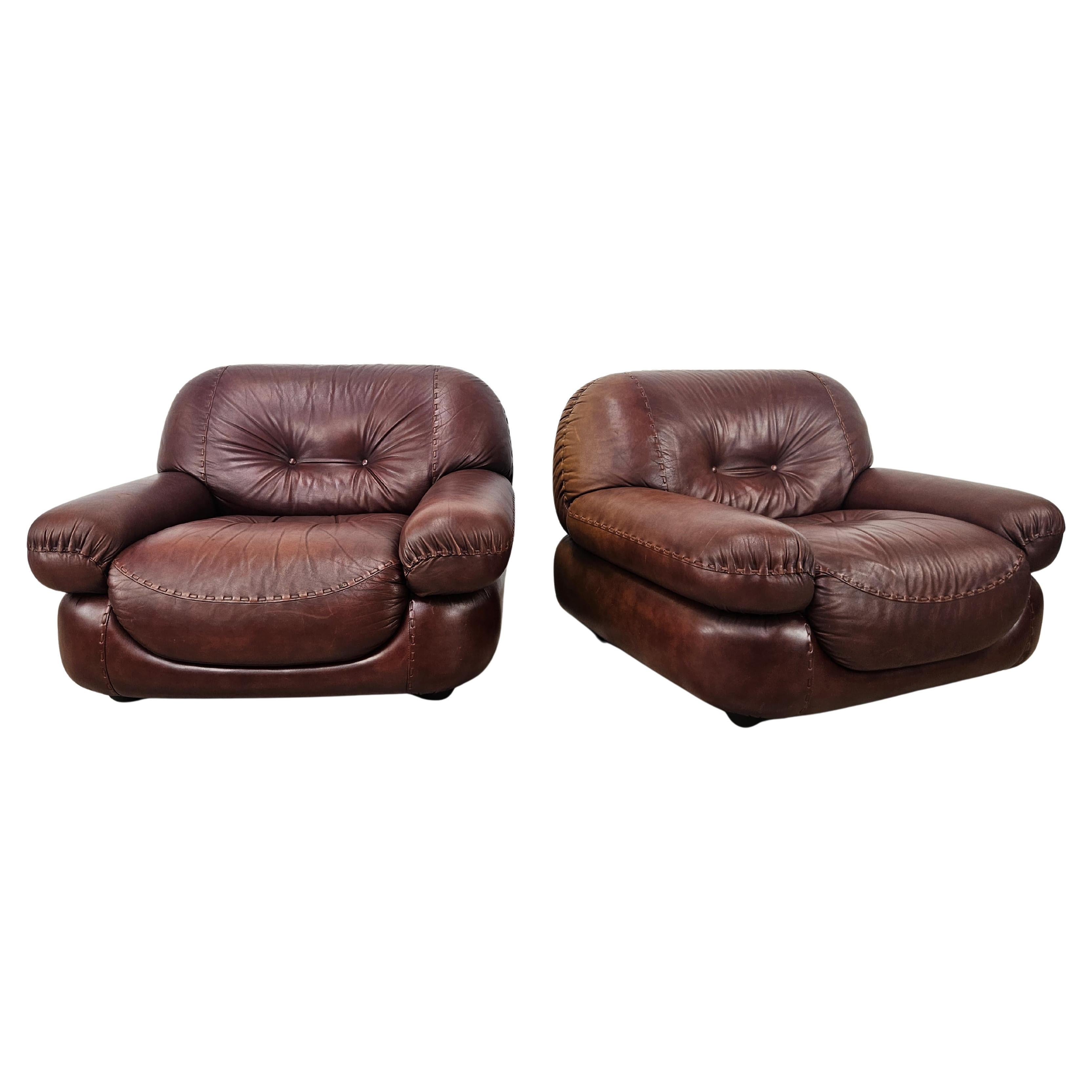 Sillones Sapporo de Mobilgirgi en cuero marrón de los años 70 en venta