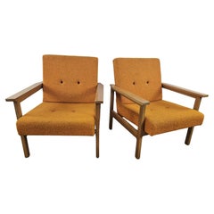 Poltrone ungheresi Mid Century in legno e stoffa vintage