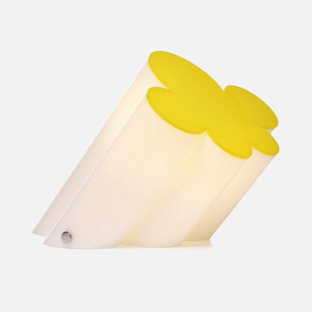 Contemporary Poltronova PASSIFLORA Table lamp by Superstudio For Sale