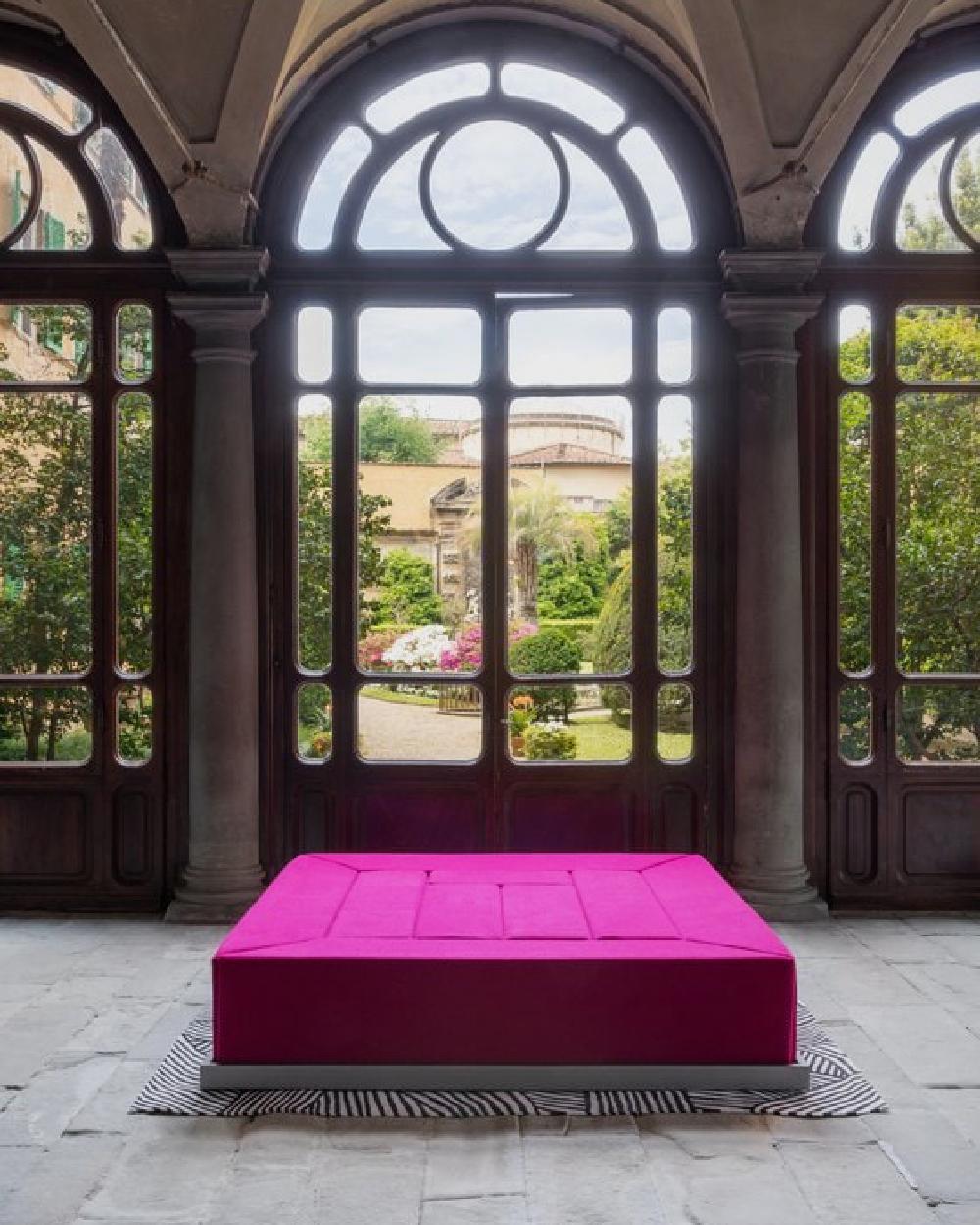 Sofá Poltronova RUMBLE en rosa de Gianni Pettena en venta 1