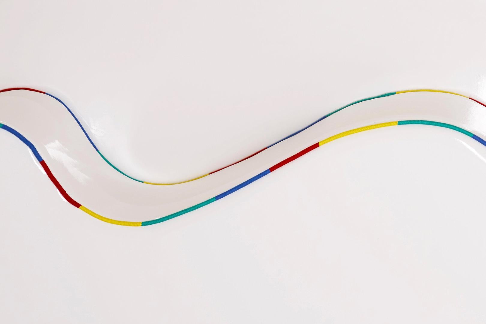 Nel 2017 Poltronova rende omaggio a Superonda - un mobile iconico anti-design che conserva appieno la sua natura oltraggiosamente giocosa - chiamando tutti i membri del team Radical a disegnare un nuovo outfit celebrativo per le sei Superonda in
