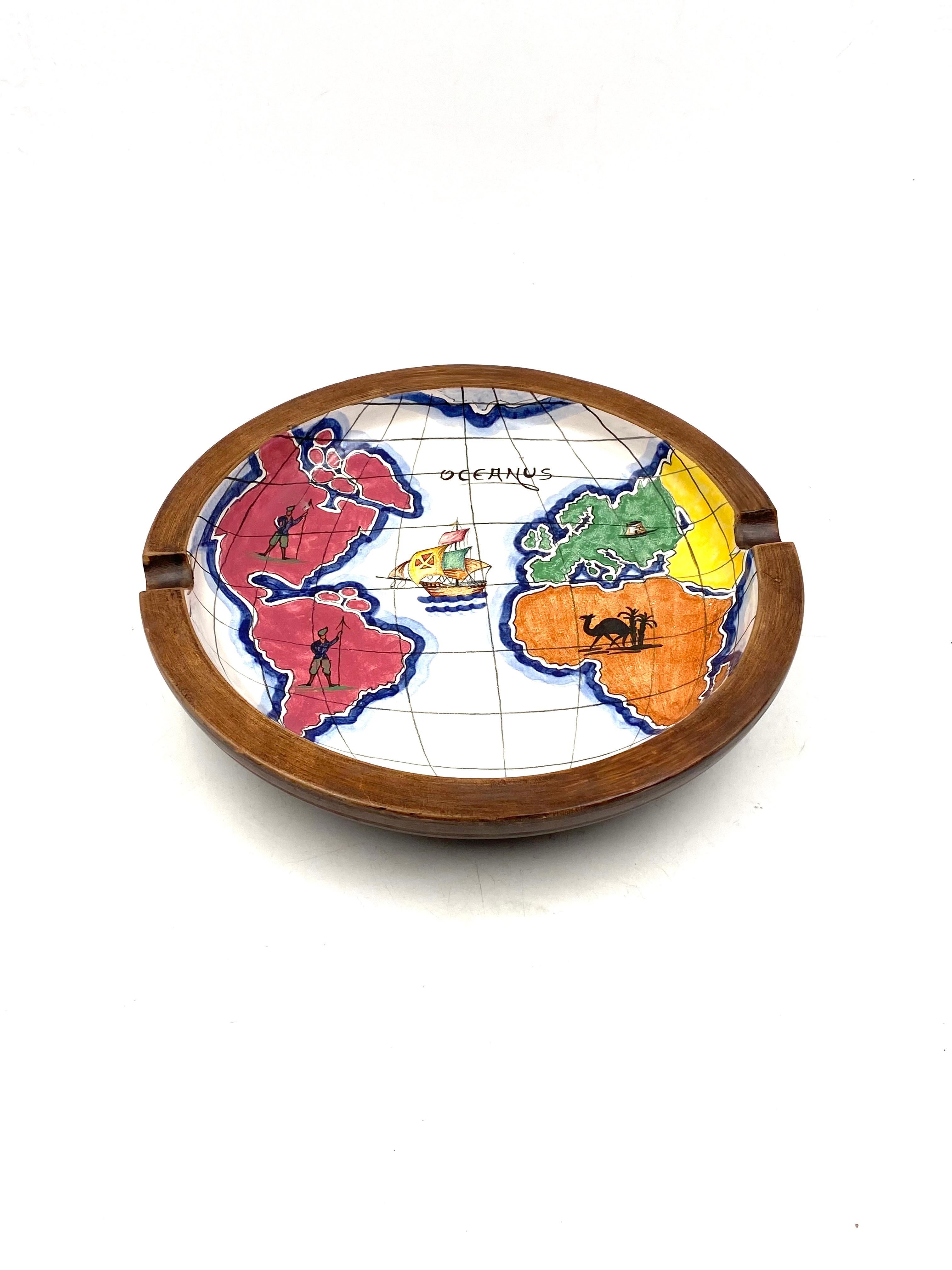 Polychrome Ceramic World Map Catchall / Ashtray, Zaccagnini, Italy, 1940s For Sale 4