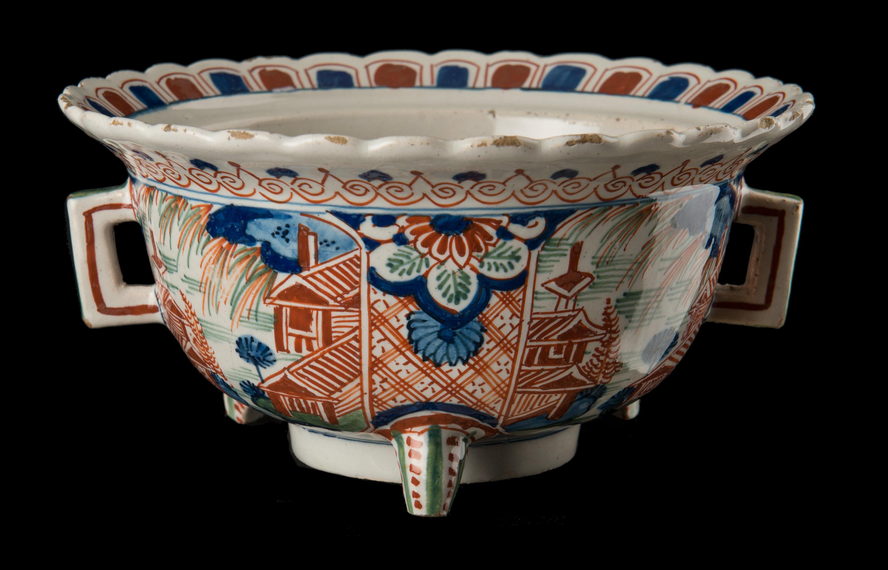 Baroque Polychrome Chinoiserie Bowl, Delft, 1710-1730 For Sale