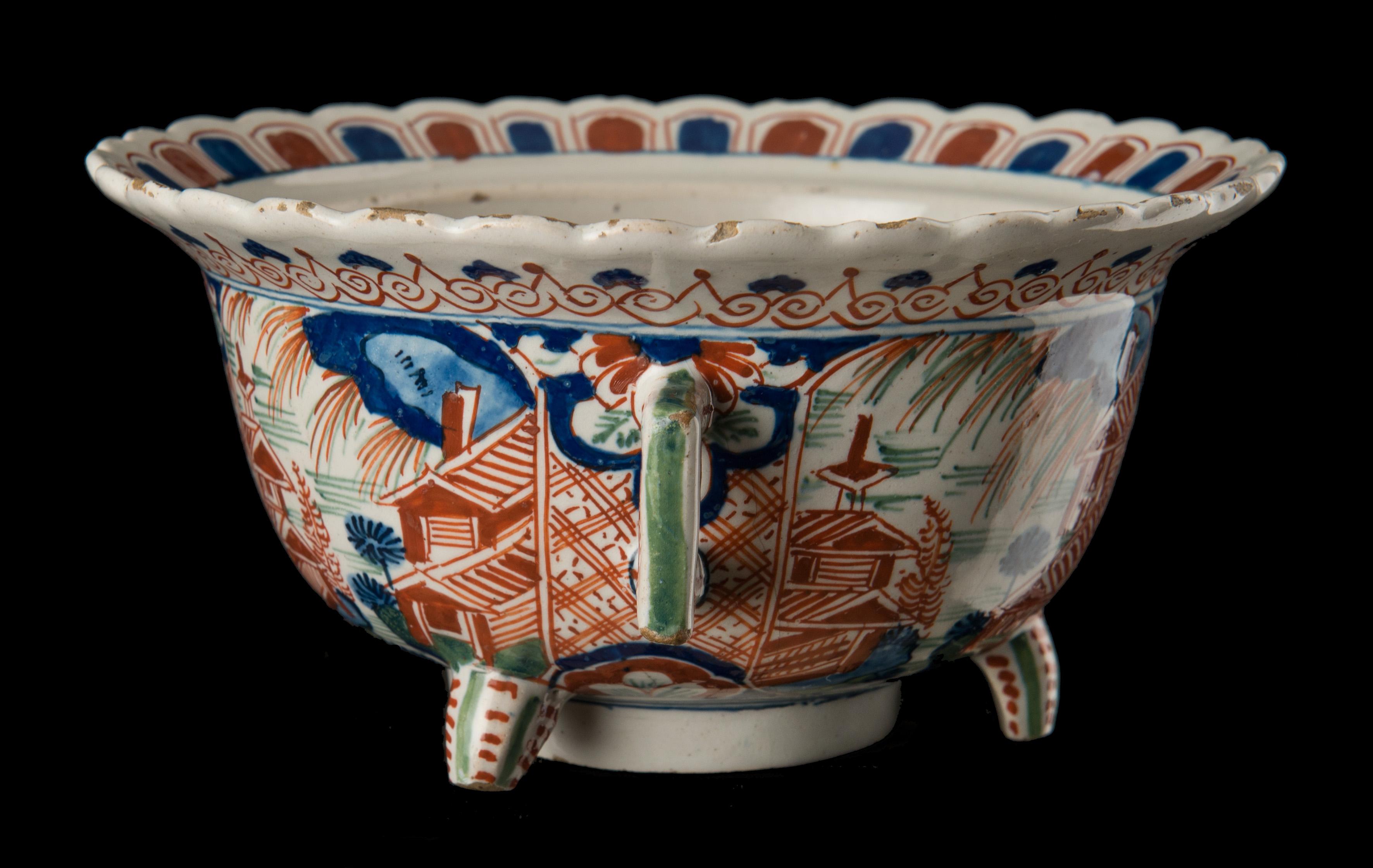 Dutch Polychrome Chinoiserie Bowl, Delft, 1710-1730 For Sale