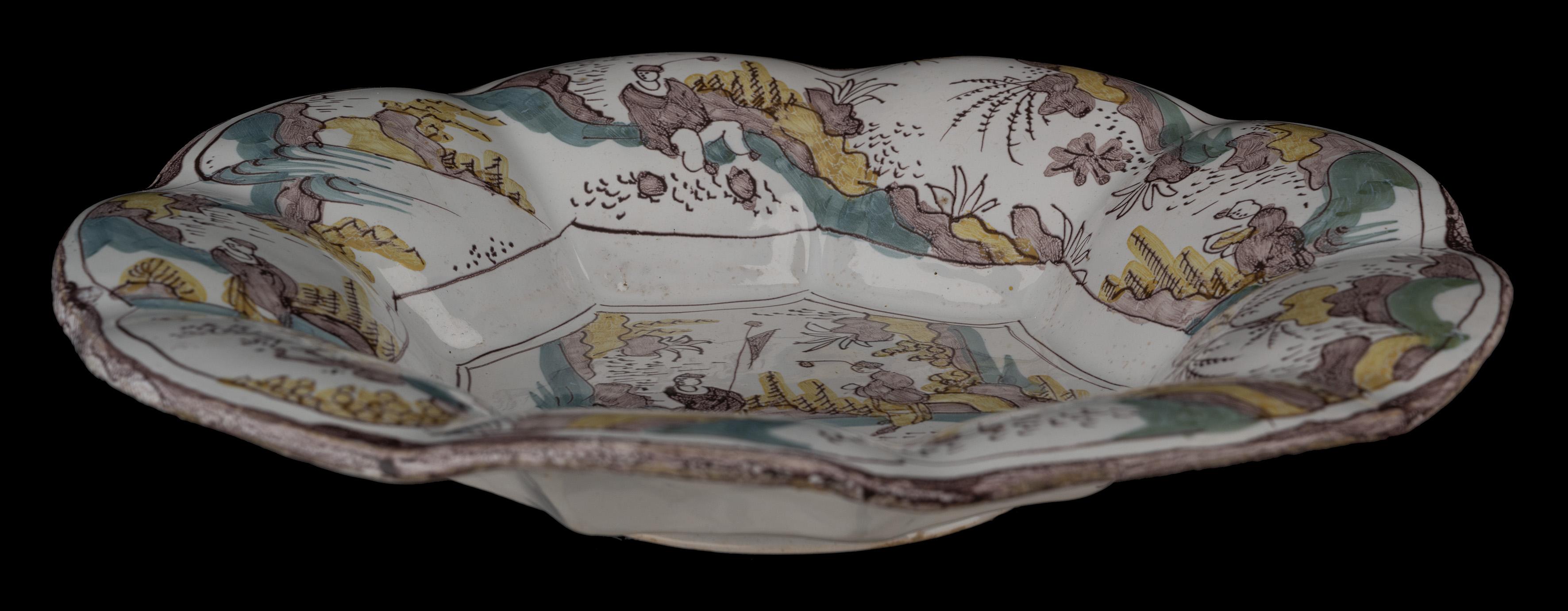 Baroque Polychrome Chinoiserie Lobed Dish Delft, 1680-1690 For Sale