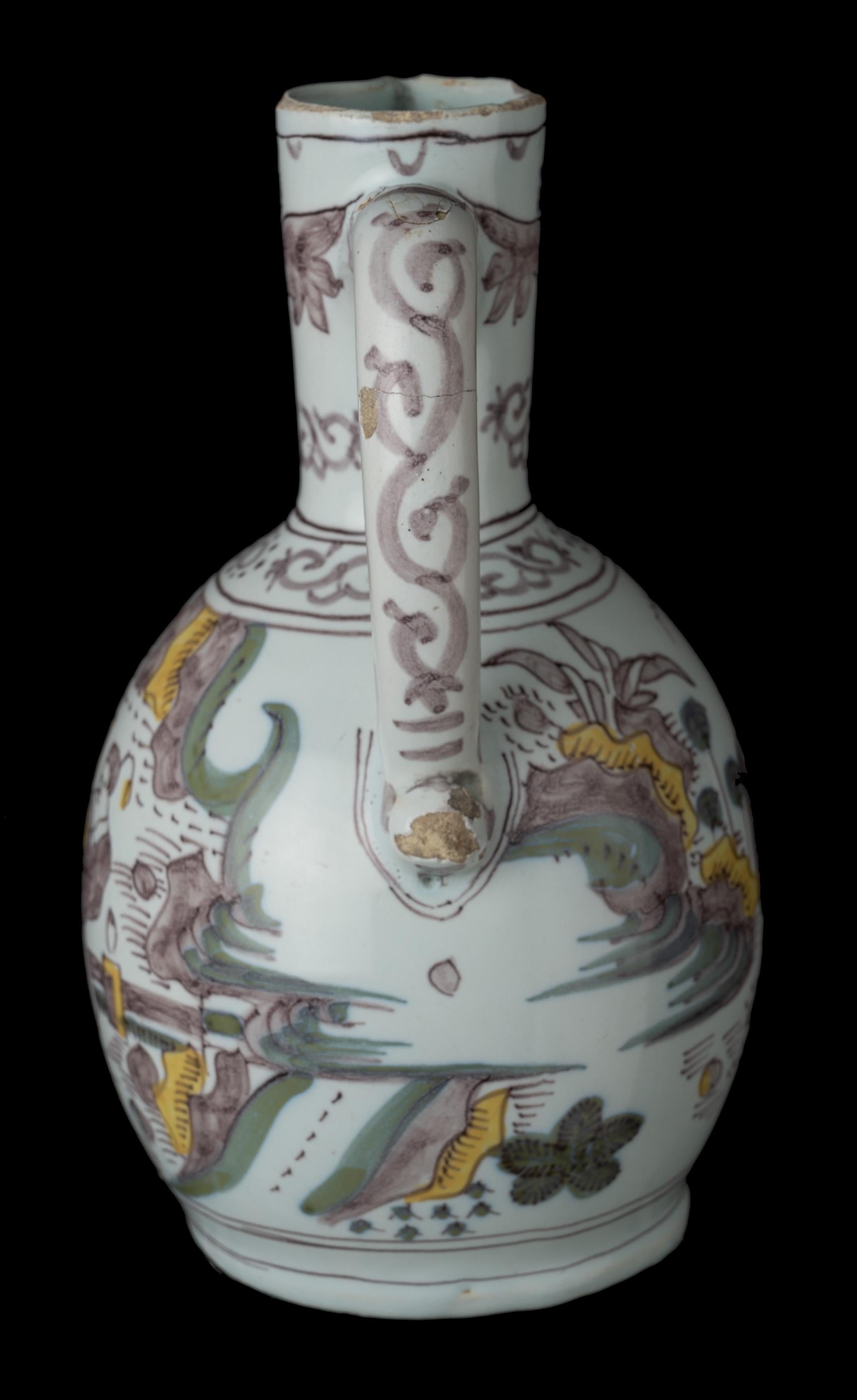 Polychrome Chinoiserie Wine Jug, Delft, circa 1680 In Good Condition For Sale In Verviers, BE