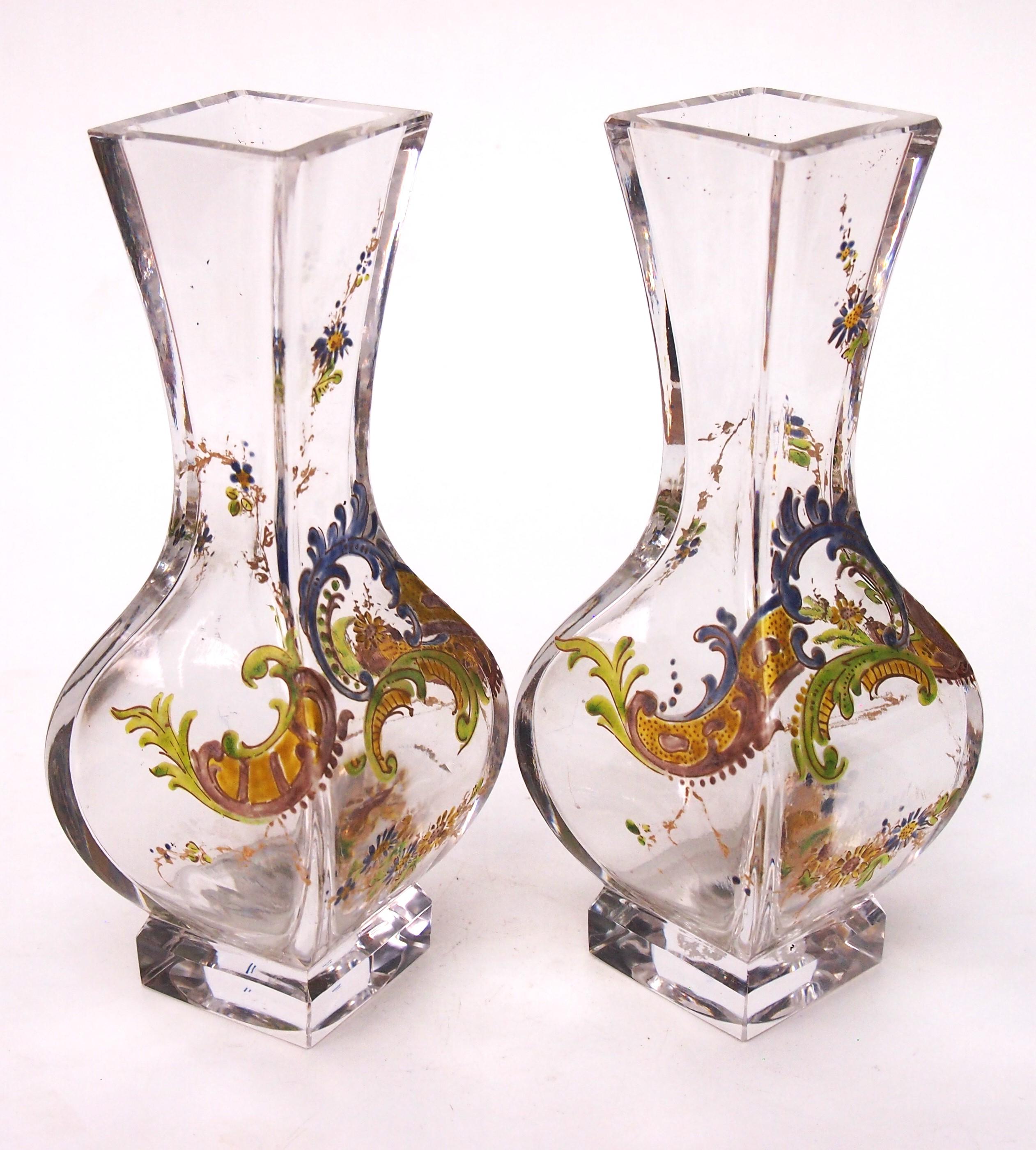 Esmalte policromado Renacimiento Rococó  Jarrones para Baccarat c1895 sobre piezas en bruto de Chinoiserie Fines del siglo XIX en venta