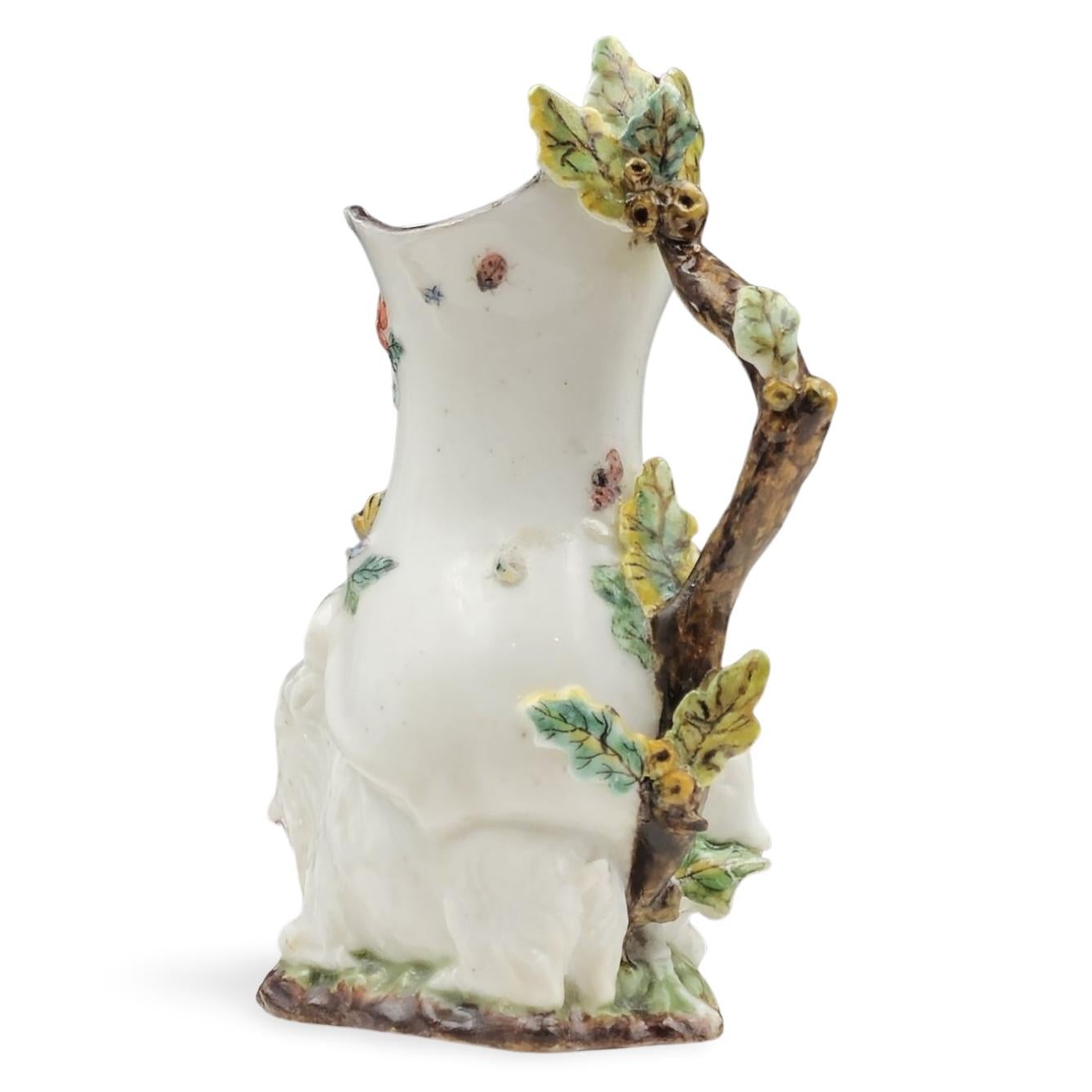 Jarra policromada de cabra y abeja, Chelsea, hacia 1748 Inglés en venta