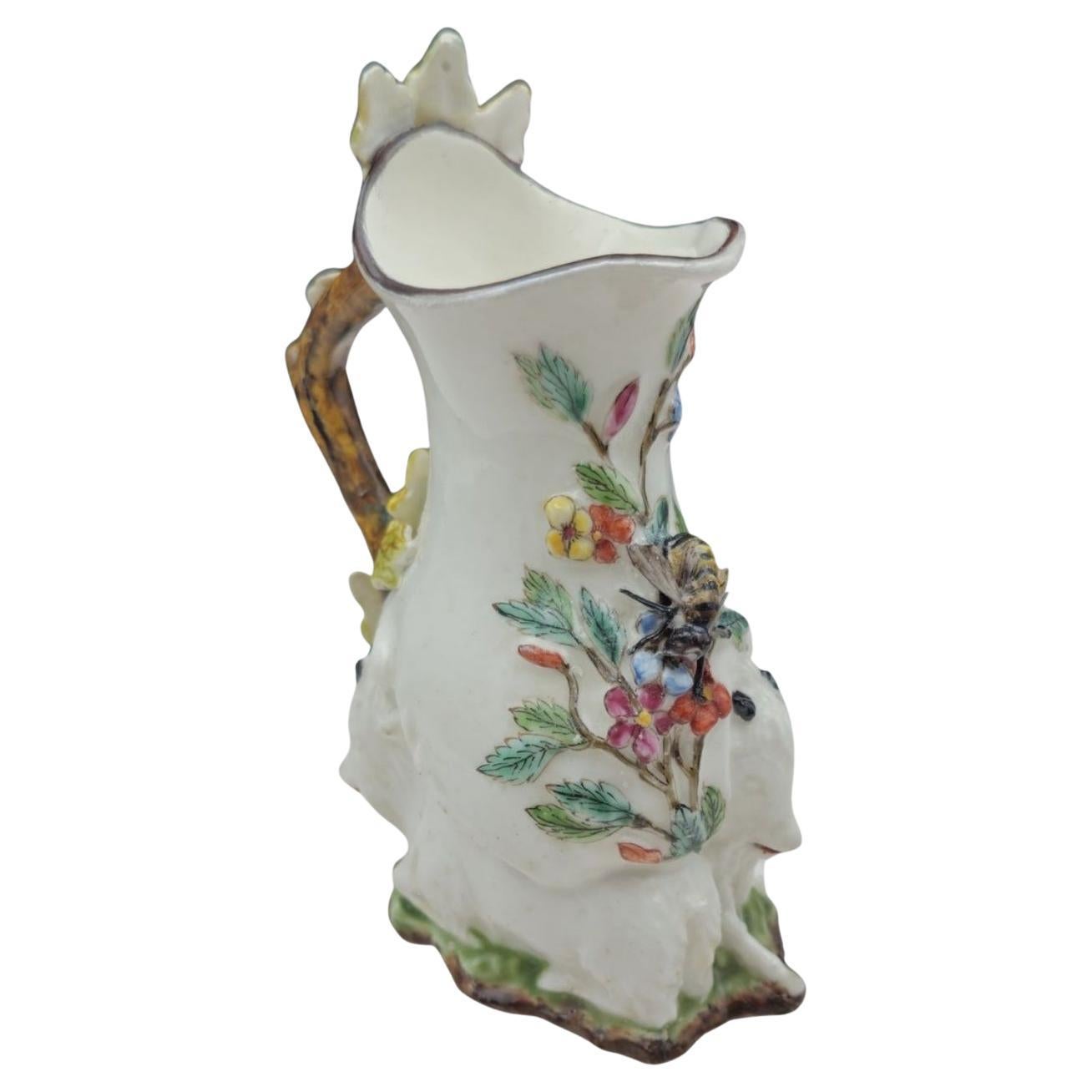Jarra policromada de cabra y abeja, Chelsea, hacia 1748 en venta