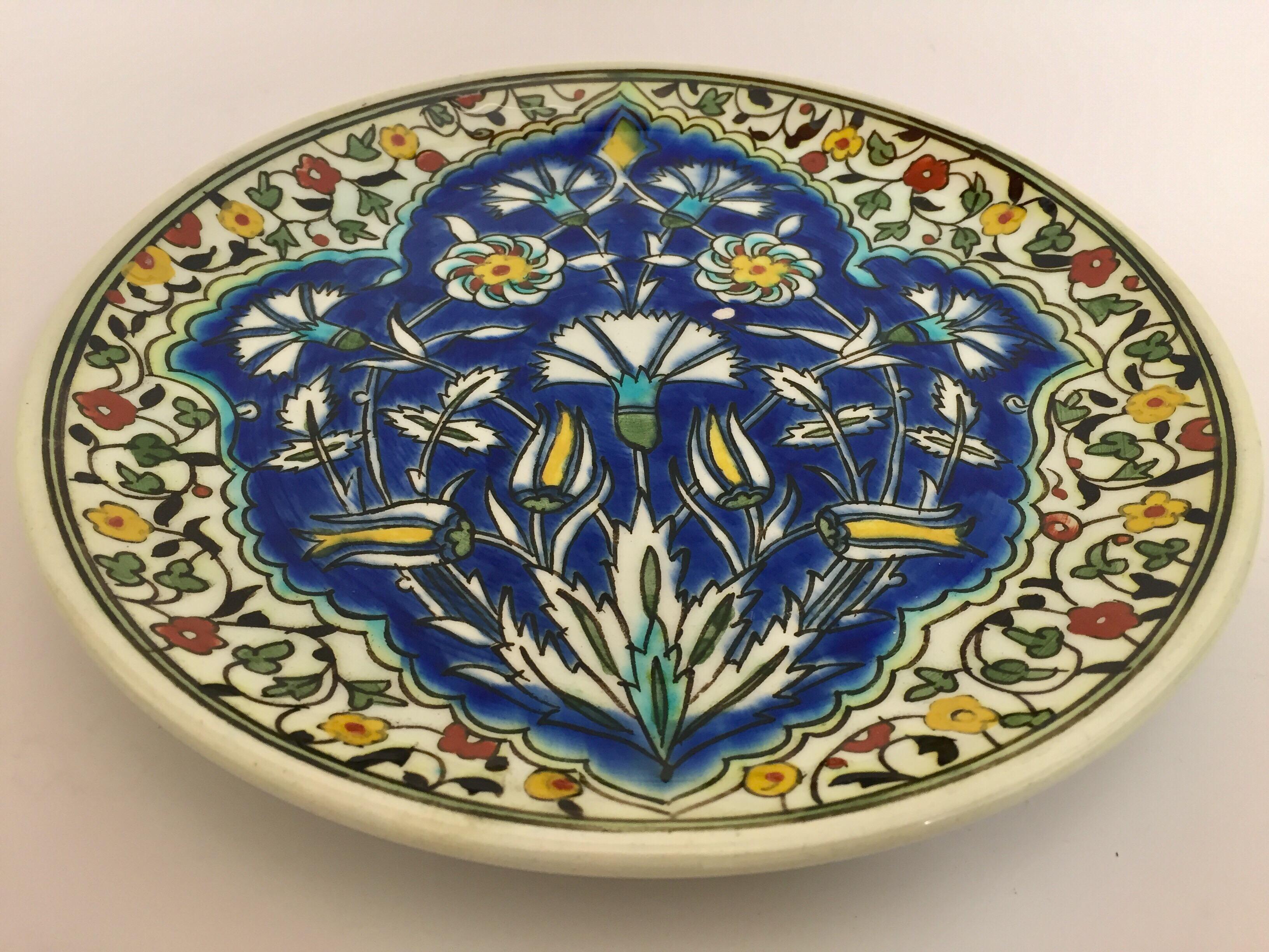Hand-Painted Polychrome Hand Painted Ceramic Decorative Plate with Moorish Floral Design For Sale