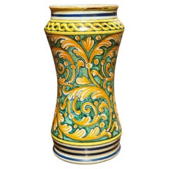 Polychromes italienisches Albarello-Gefäß mit Blattwerkdekorationen, spätes 19. Jahrhundert