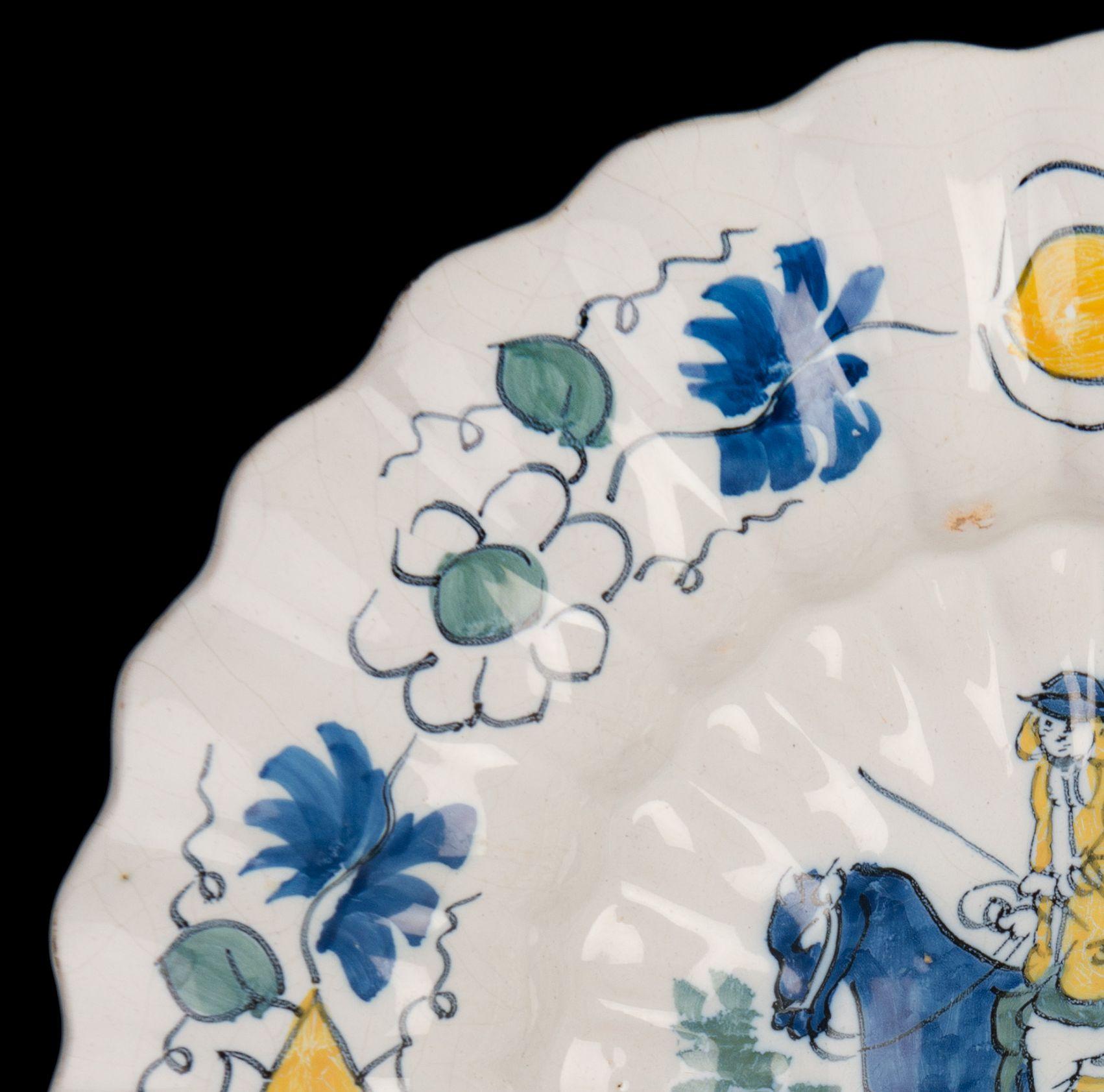 17th Century Polychrome Lobed Dish with Horseman Delft, 1690-1700 For Sale