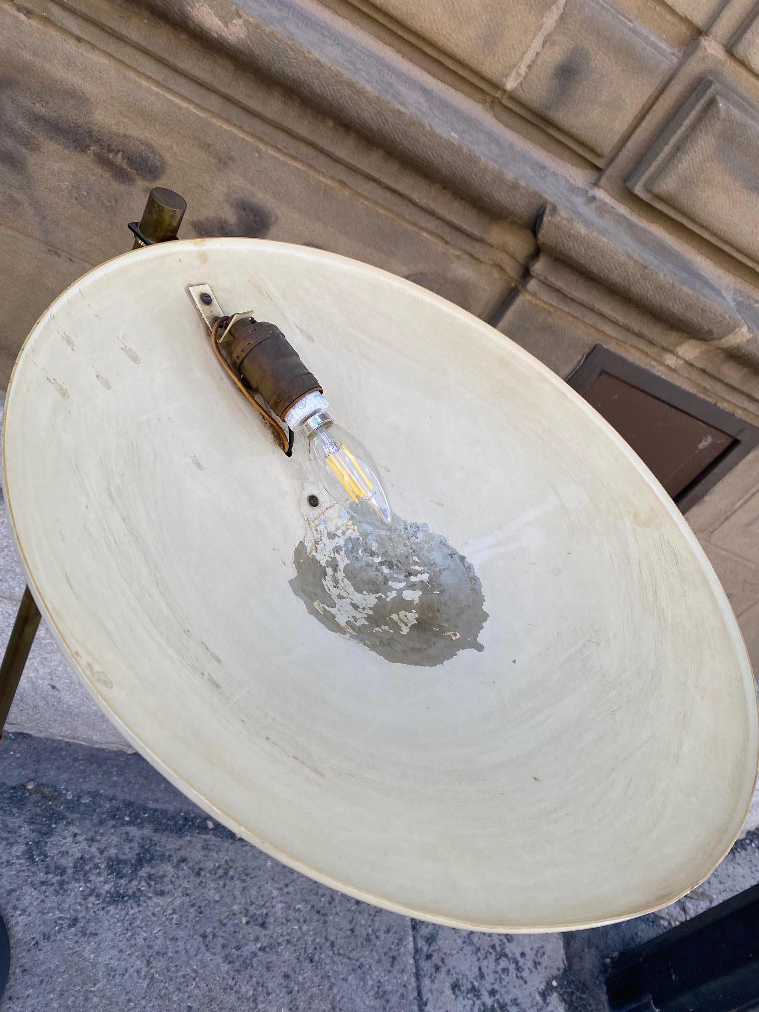 Lampada da terra regolabile in metallo policromo di Gerald Thurston per Lightolier in vendita 5