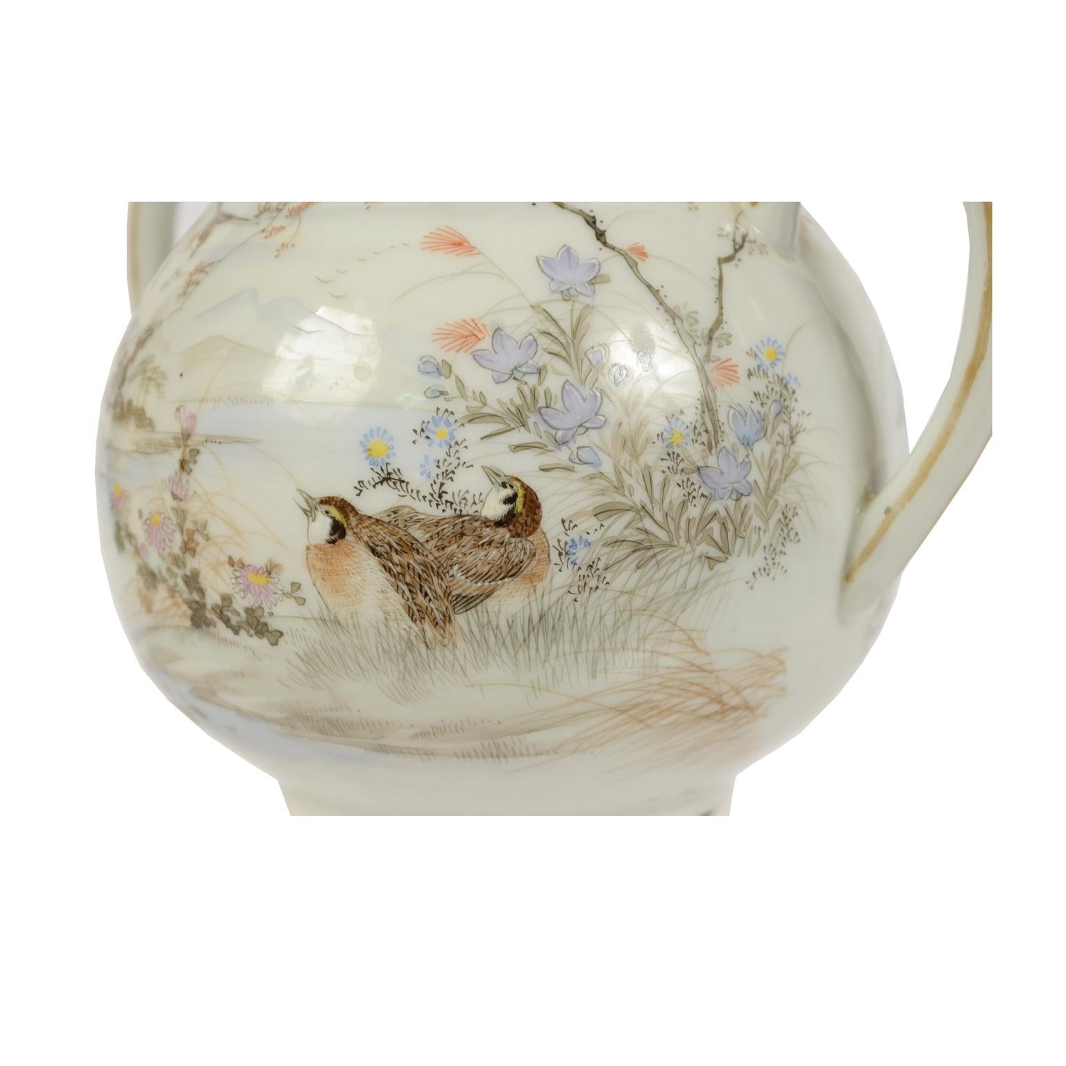 Porzellan-Teekanne, Milchkrug und Zuckerschale, Vögel und Blumen Japan, frühe 1900er Jahre im Angebot 4