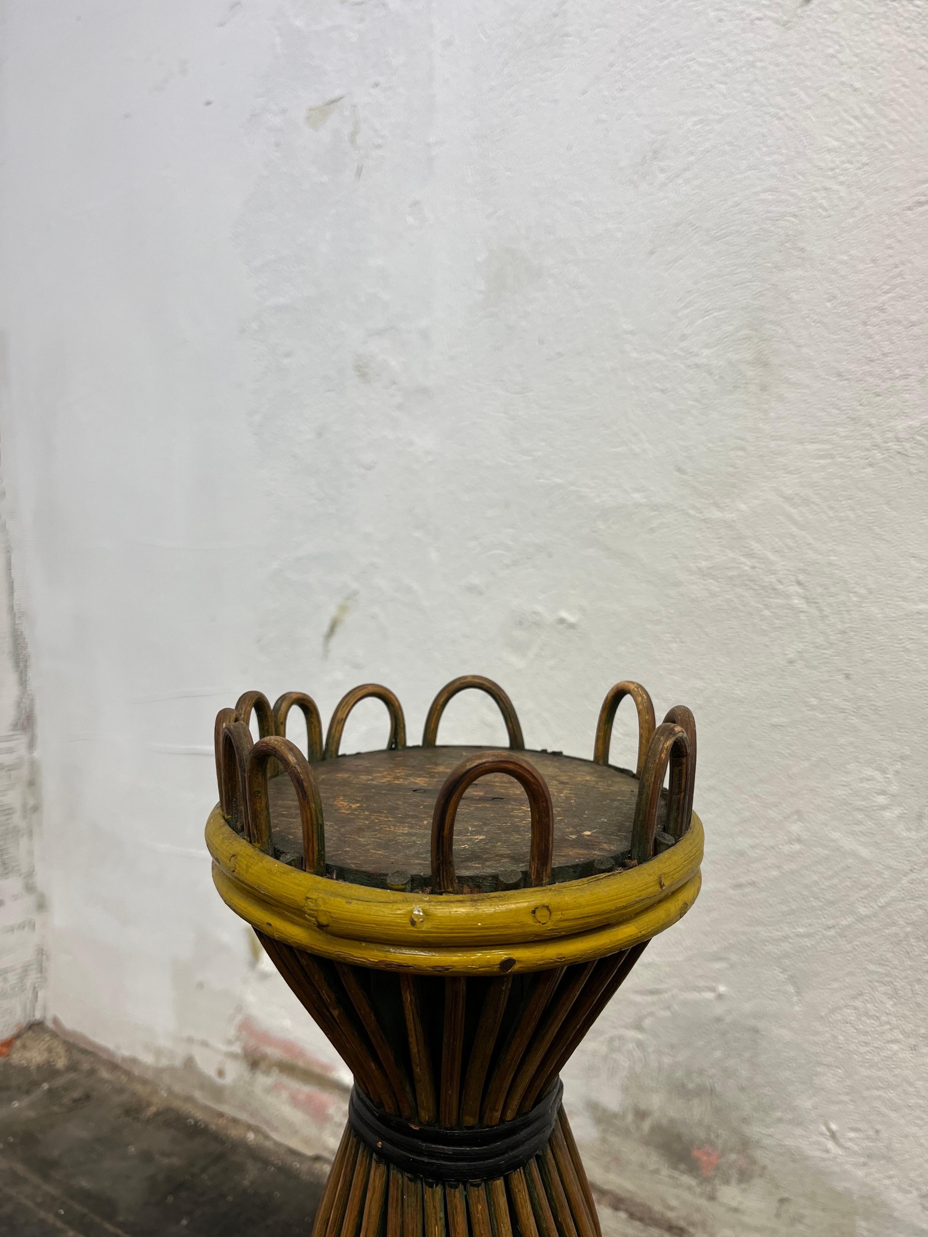 Stand à boissons en osier polychrome et rotin 1920 Bon état - En vente à W Allenhurst, NJ