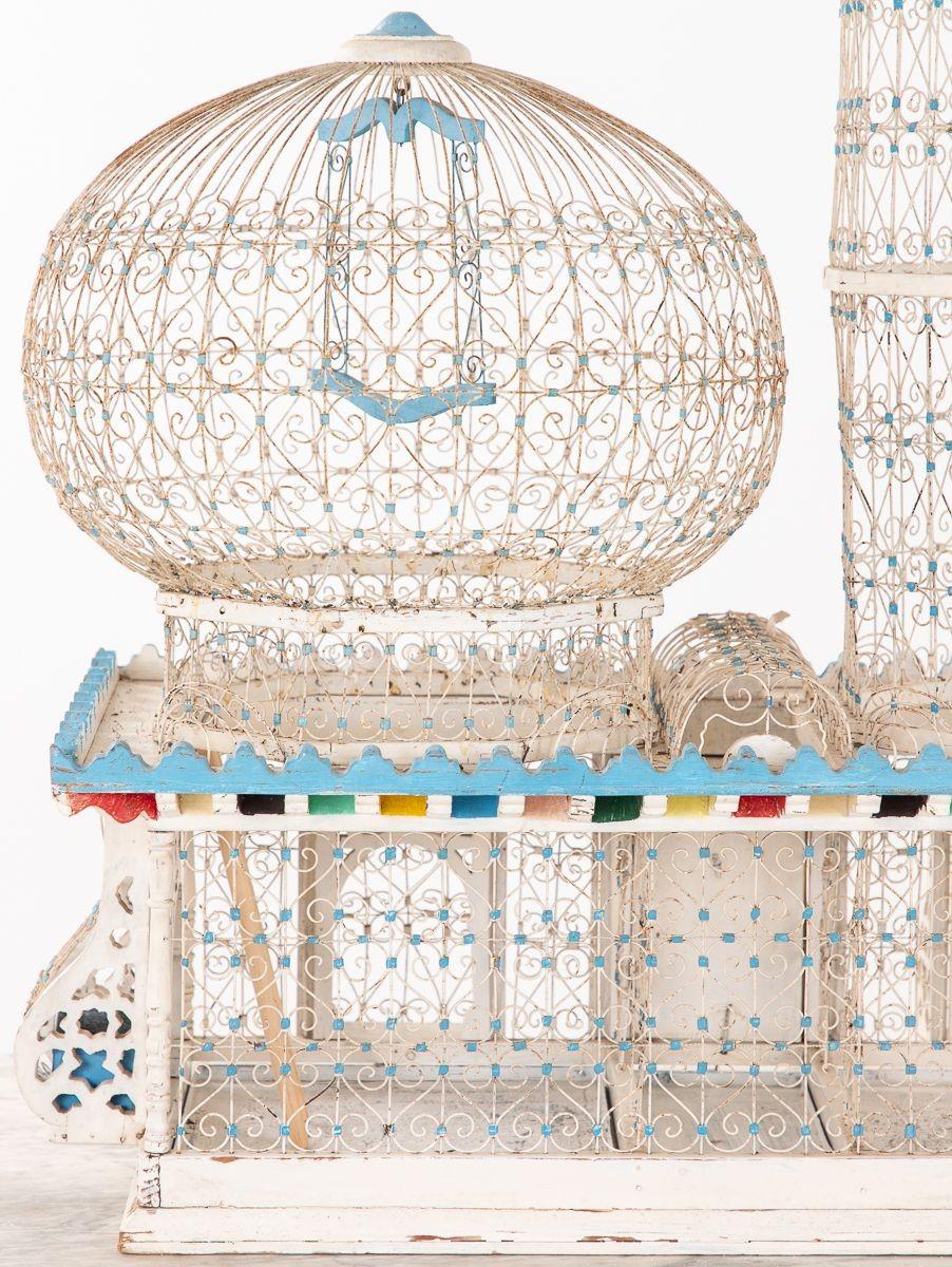 Cage à oiseaux en fil métallique polychrome, France, 20ème siècle en vente 4