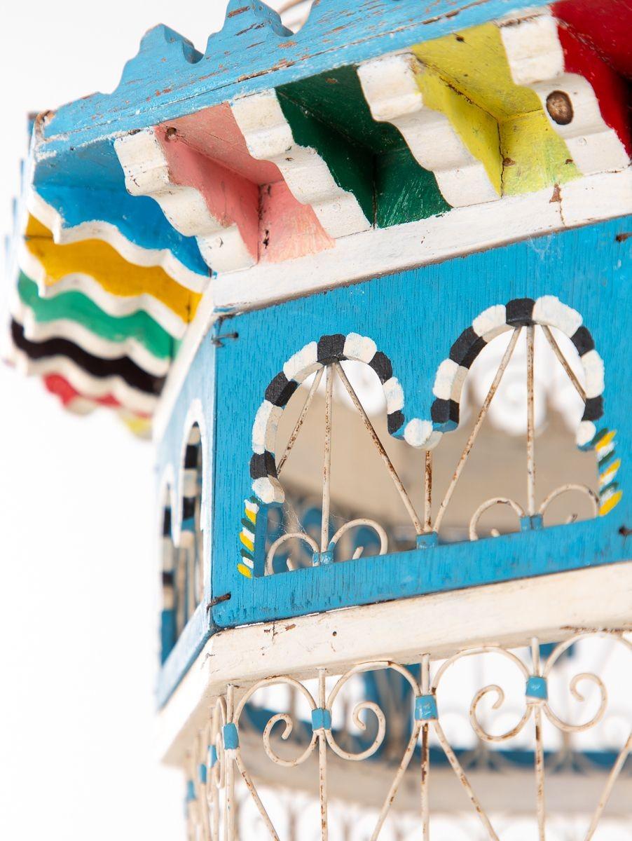 20ième siècle Cage à oiseaux en fil métallique polychrome, France, 20ème siècle en vente