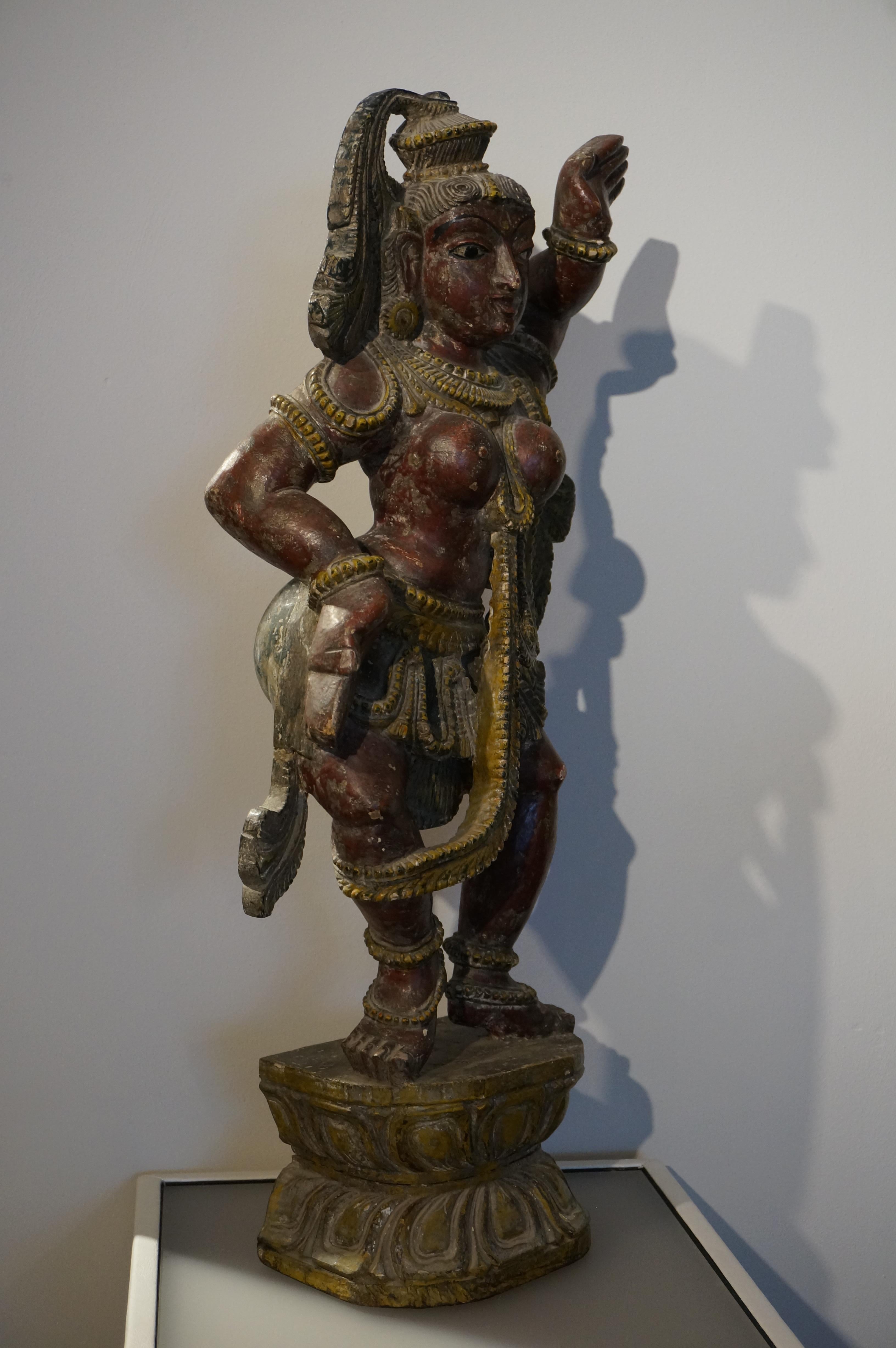 Polychrome wooden Hindu sculpture of a celestial dancer, India, 19th century. For Sale 4