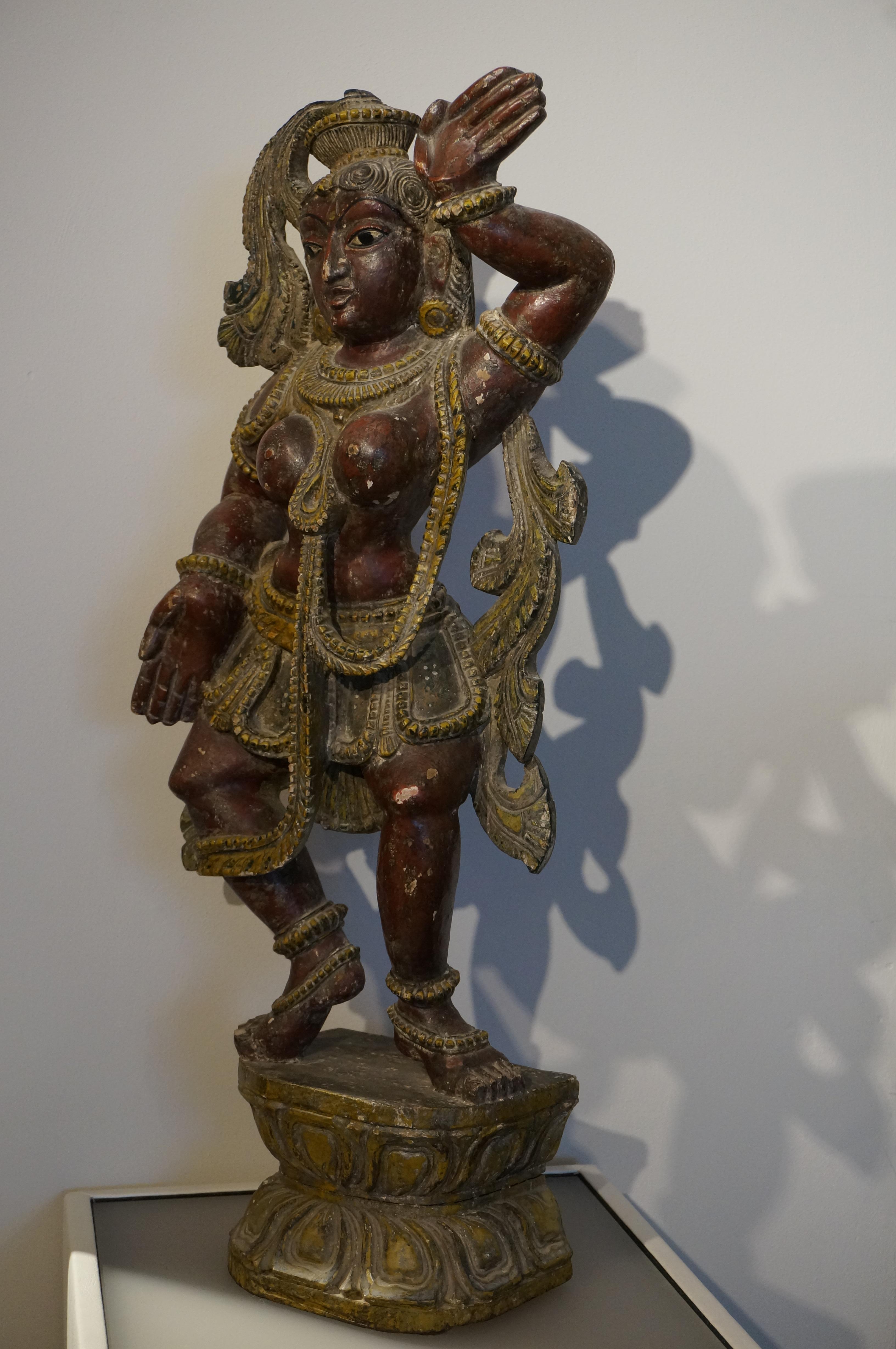 Polychrome wooden Hindu sculpture of a celestial dancer, India, 19th century. For Sale 5