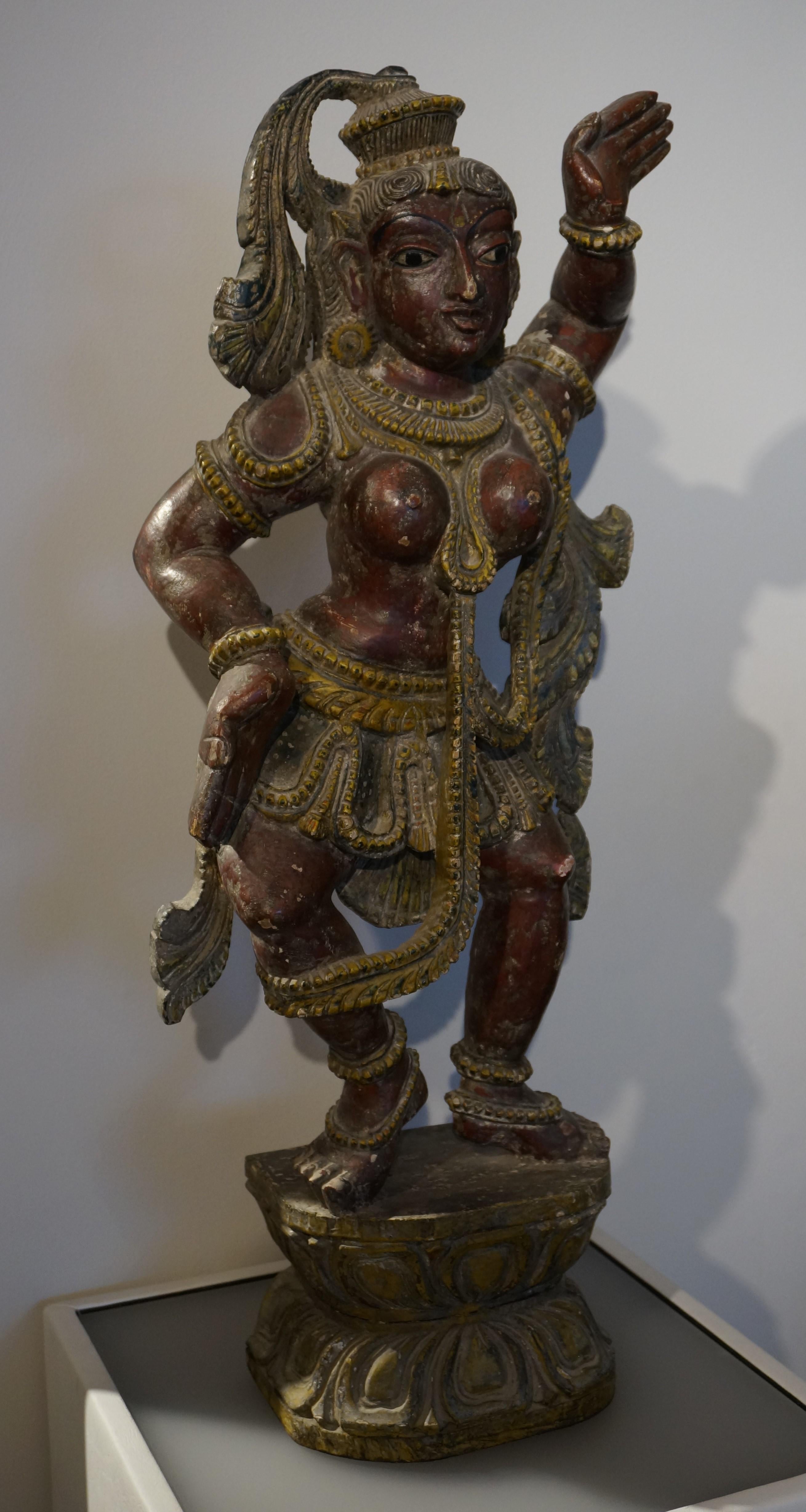 Polychrome wooden Hindu sculpture of a celestial dancer, India, 19th century. For Sale 3