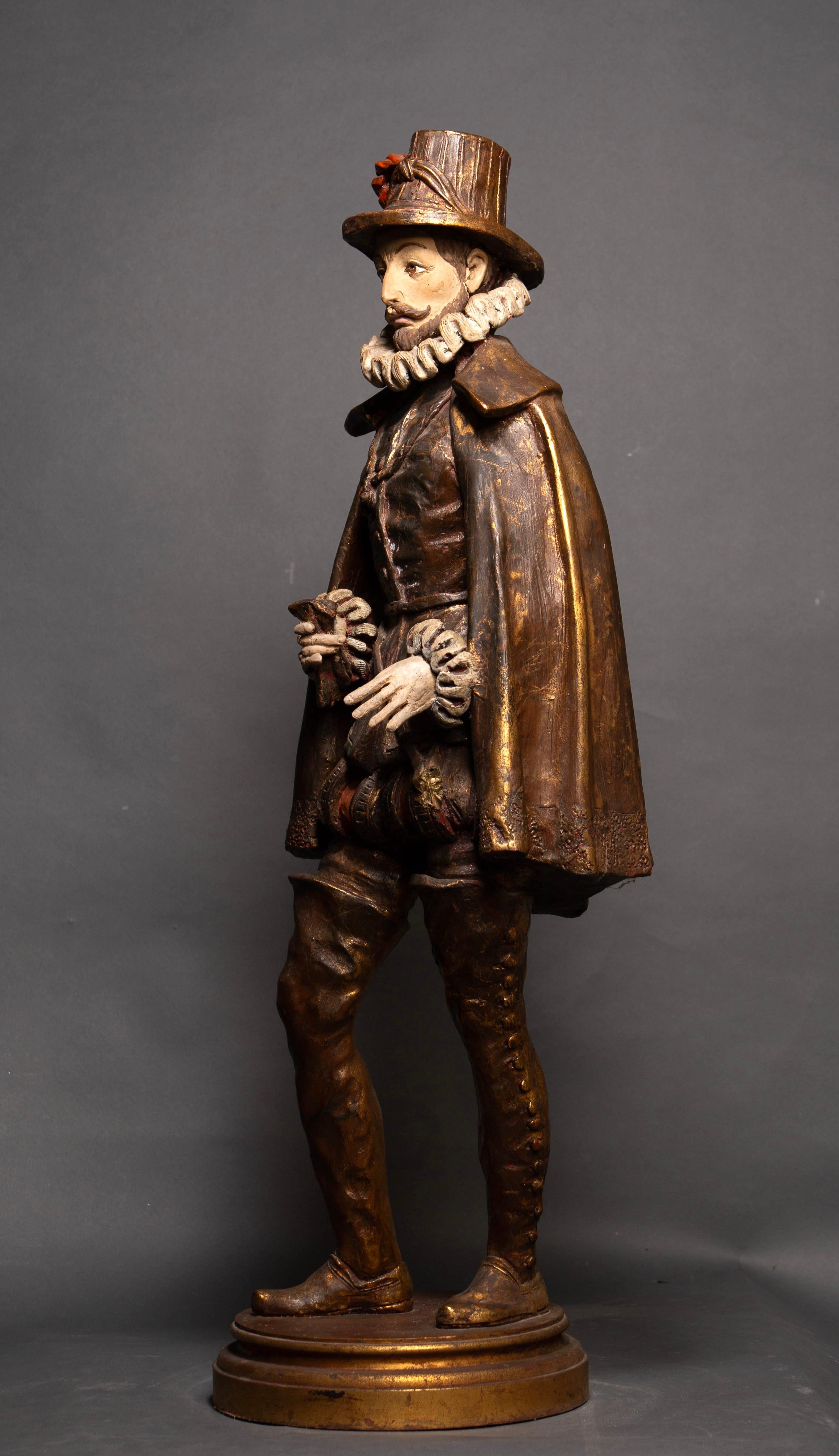 Statua in legno policromo, Nobile di corte del Rinascimento francese, XIX secolo in vendita 12