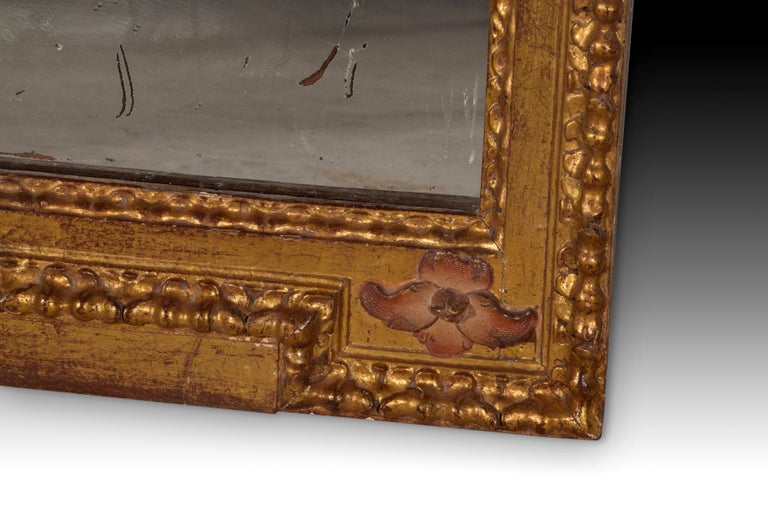 Polychromed and Gilded Wood Frame, Spain, 17th Century In Fair Condition For Sale In Madrid, ES