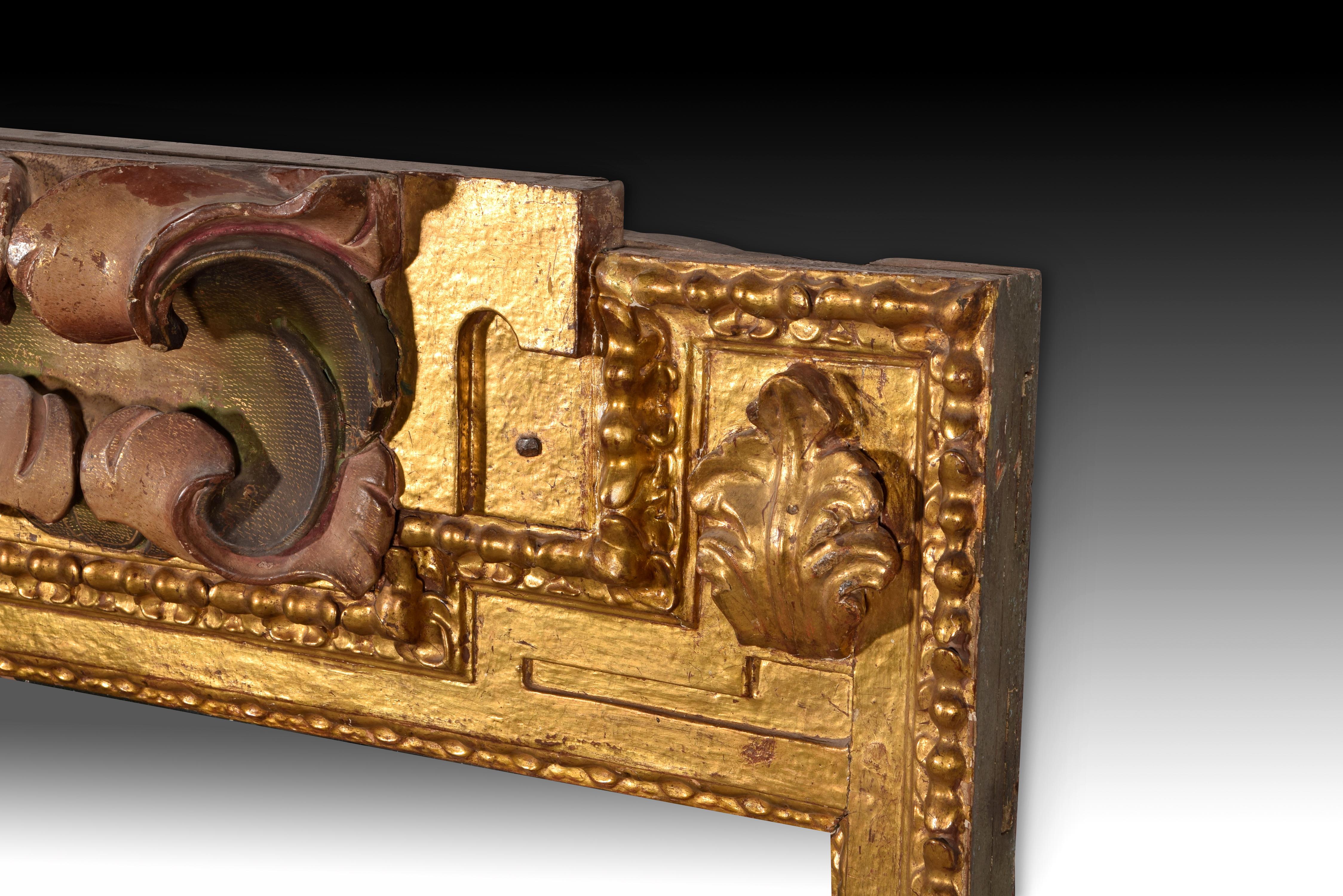 XVIIIe siècle et antérieur Cadre en bois polychromé et doré, Espagne, 17ème siècle en vente