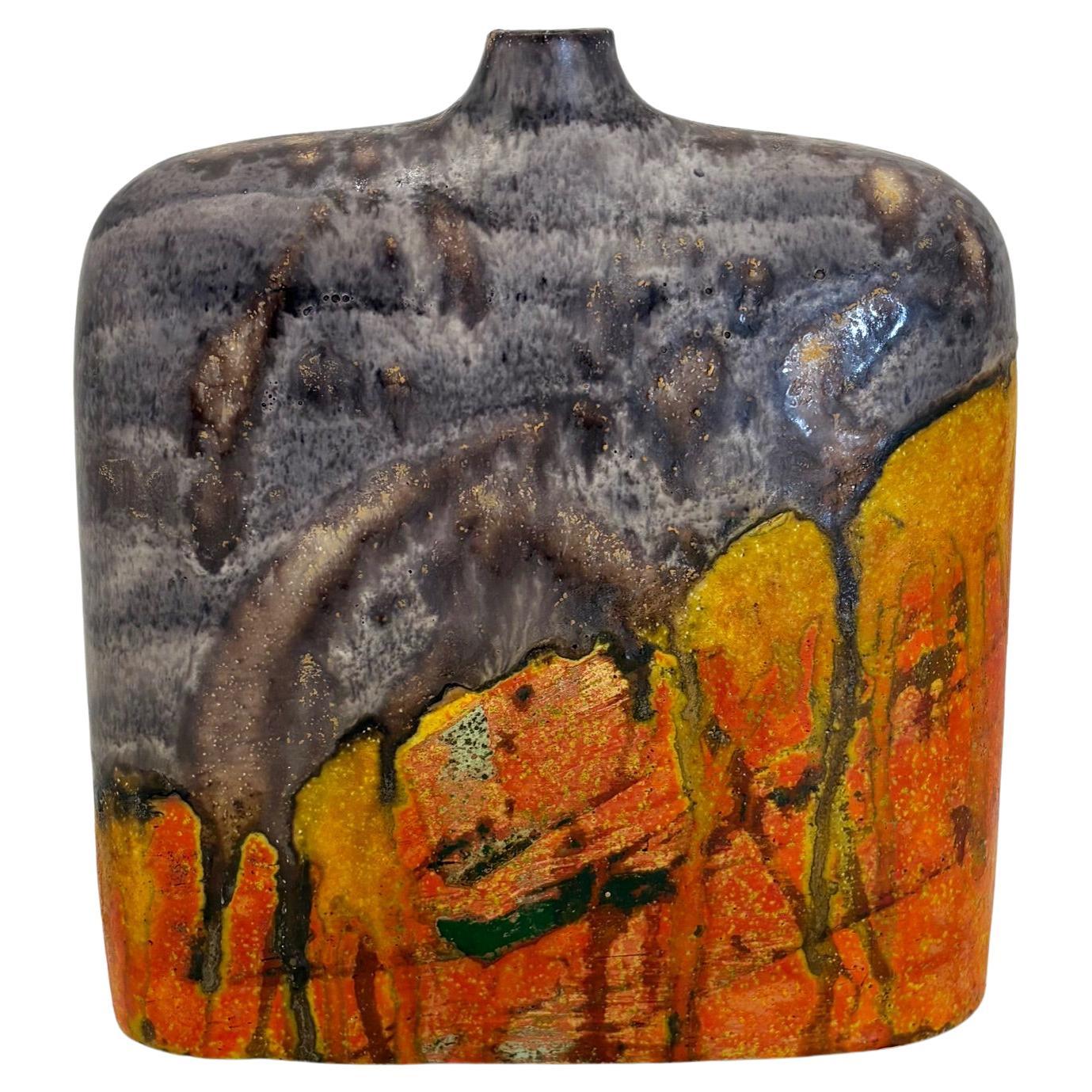 Vaso "cuscino" in ceramica smaltata policroma di Marcello Fantoni