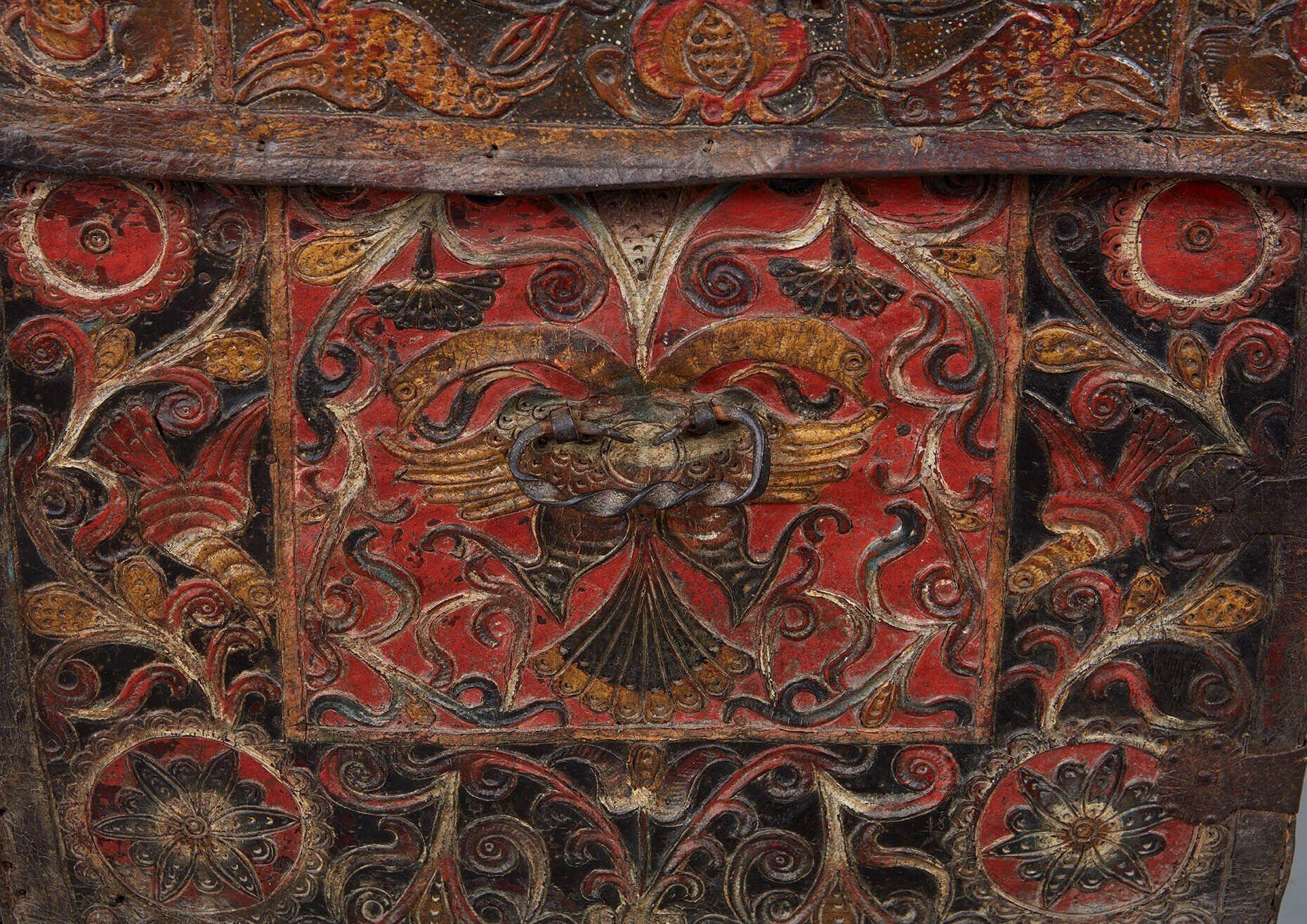 Polychromed Spanish Colonial Leather Trunk For Sale 1