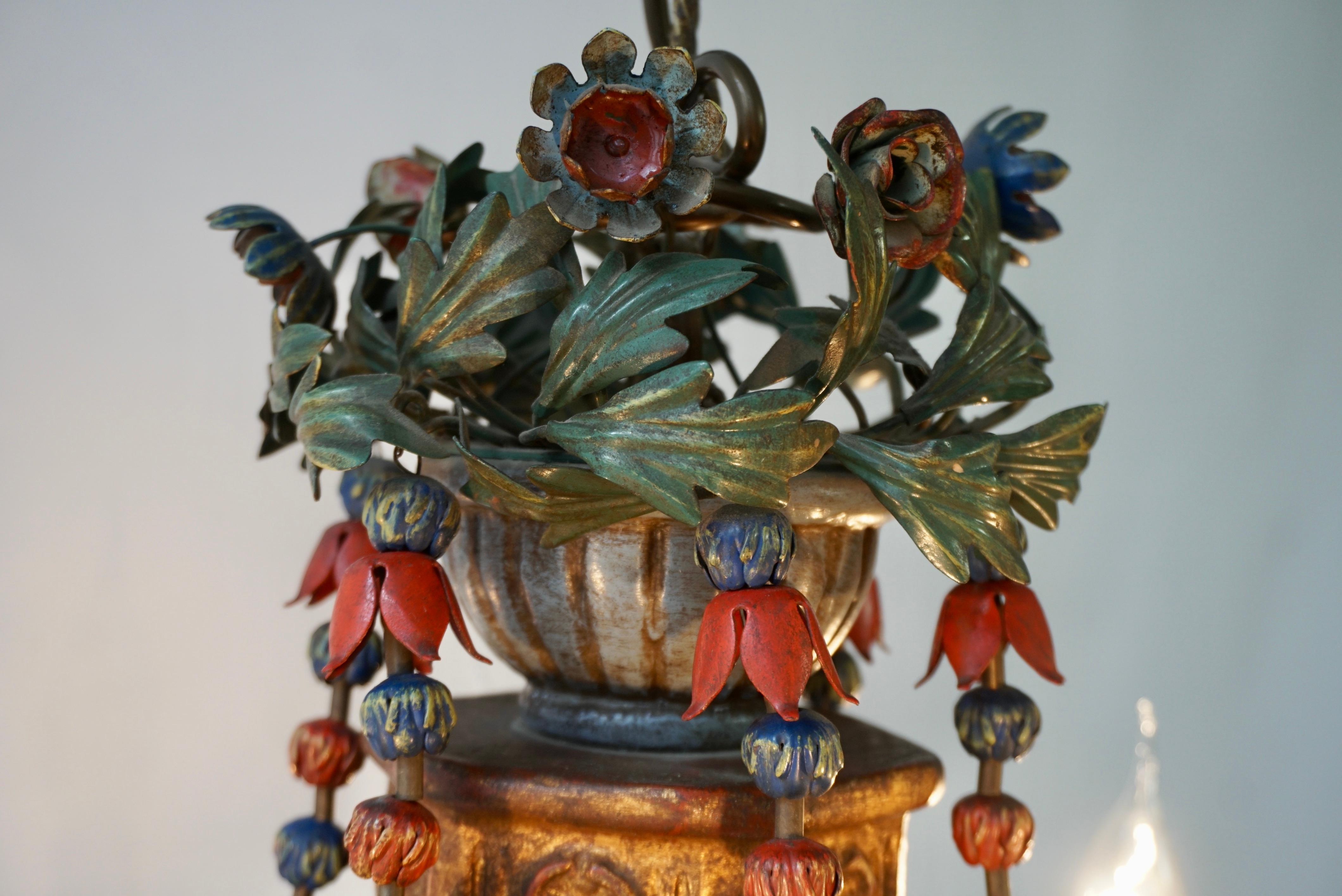 Polychromed Wood, Iron and Tole Italian Flower Chandelier For Sale 2