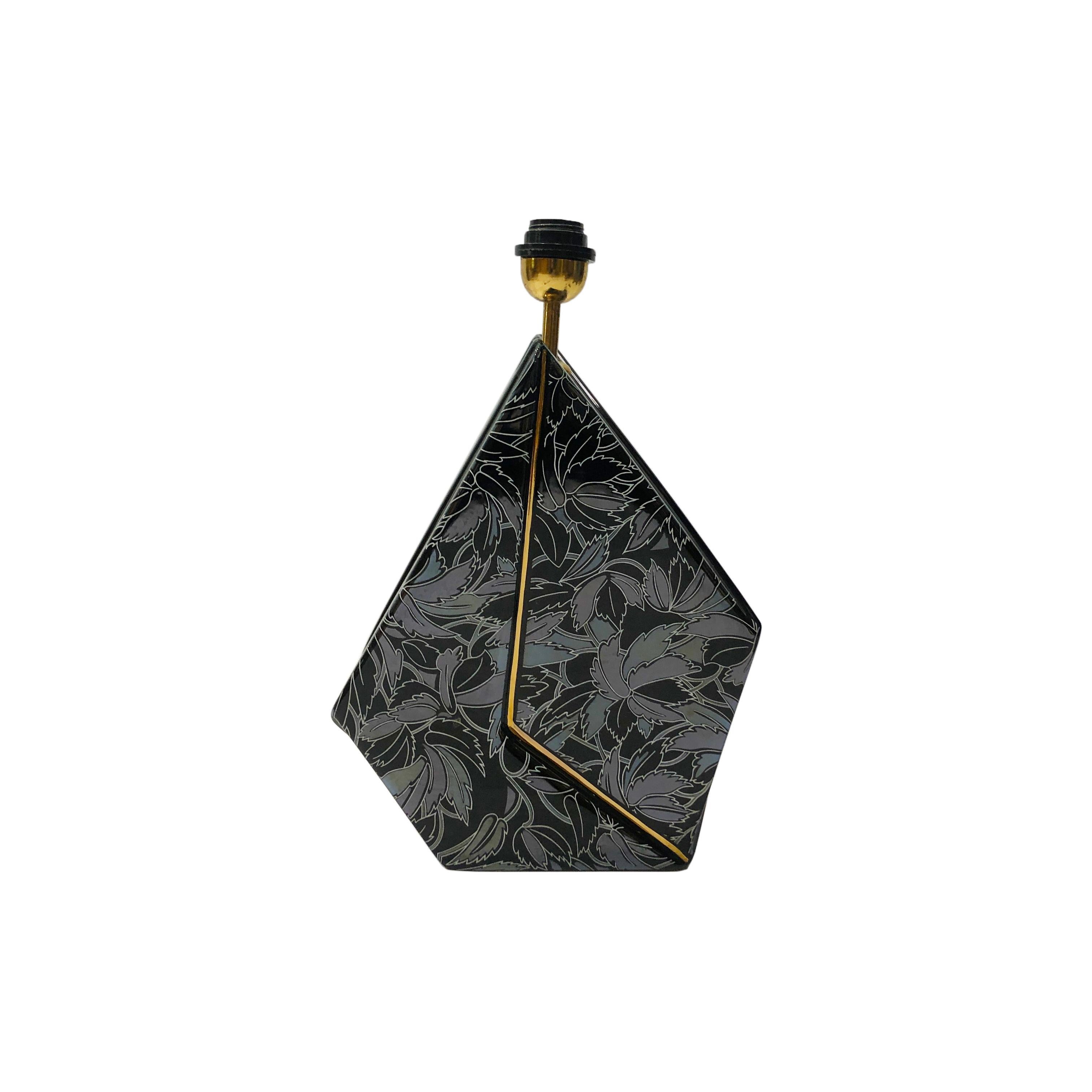 Polygonal Black Ceramic Iridescent Lamp 1980s Postmodern Vintage  For Sale 7