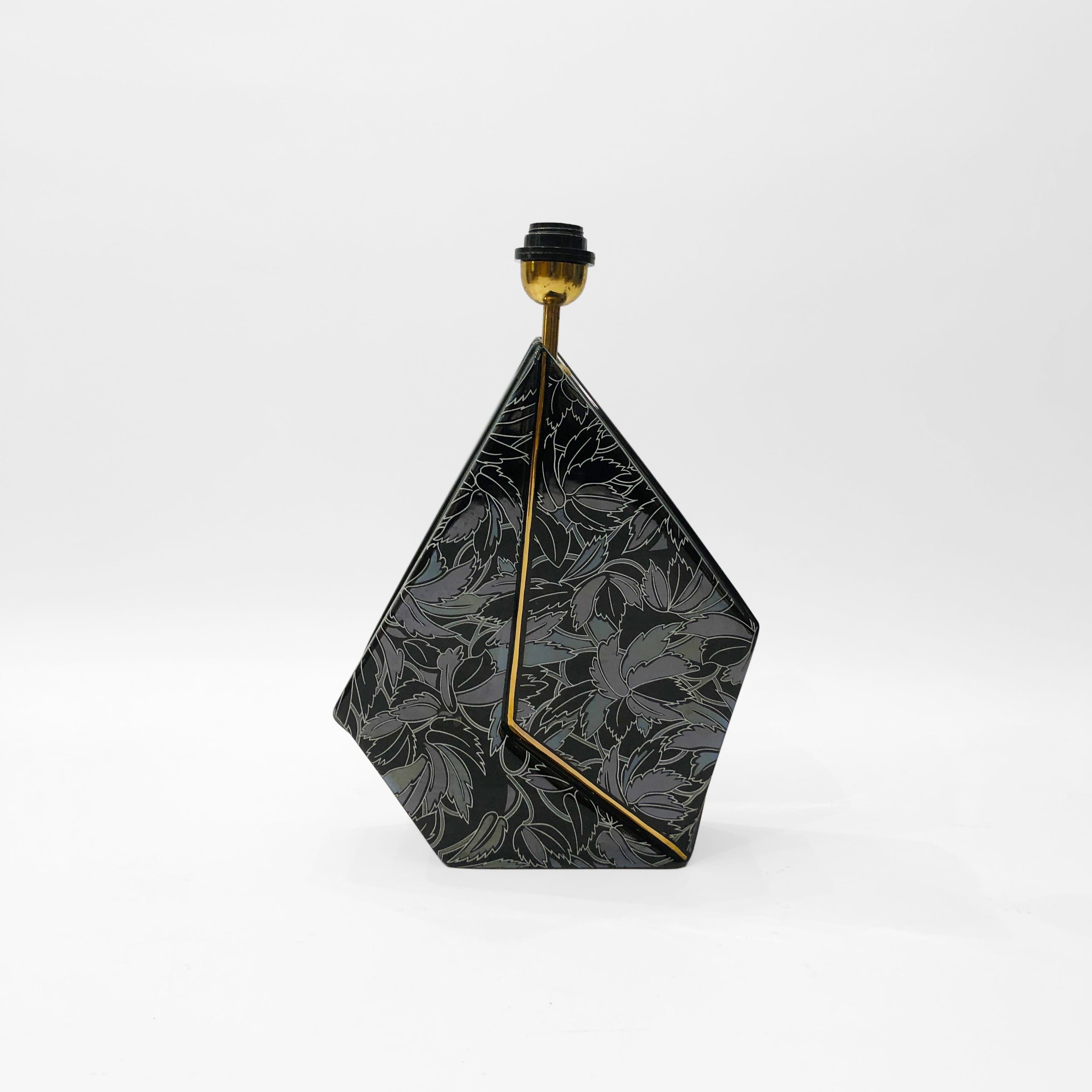Post-Modern Polygonal Black Ceramic Iridescent Lamp 1980s Postmodern Vintage  For Sale
