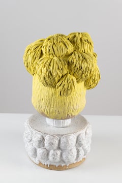 Escultura Pom de cerámica esmaltada de Trish DeMasi