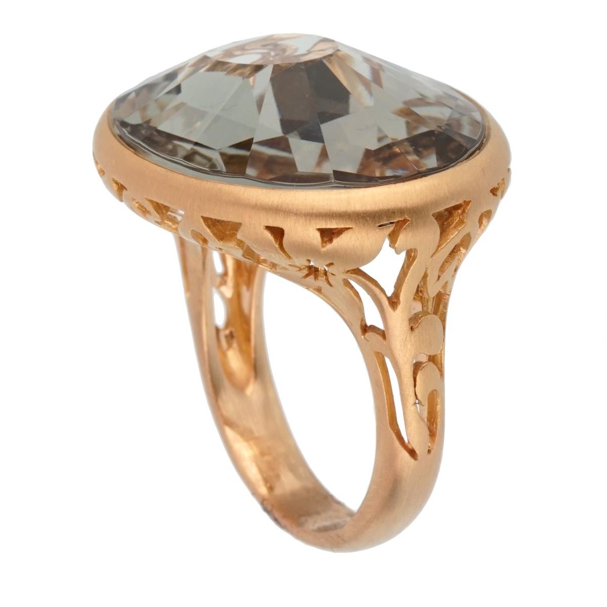 A chic brand new Pomellato cocktail ring showcasing a 10.19ct Green Prasiolite set in 18k rose gold. The ring measures a size 7 and can be resized

Pomellato Retail: $5500
Sku: 2442