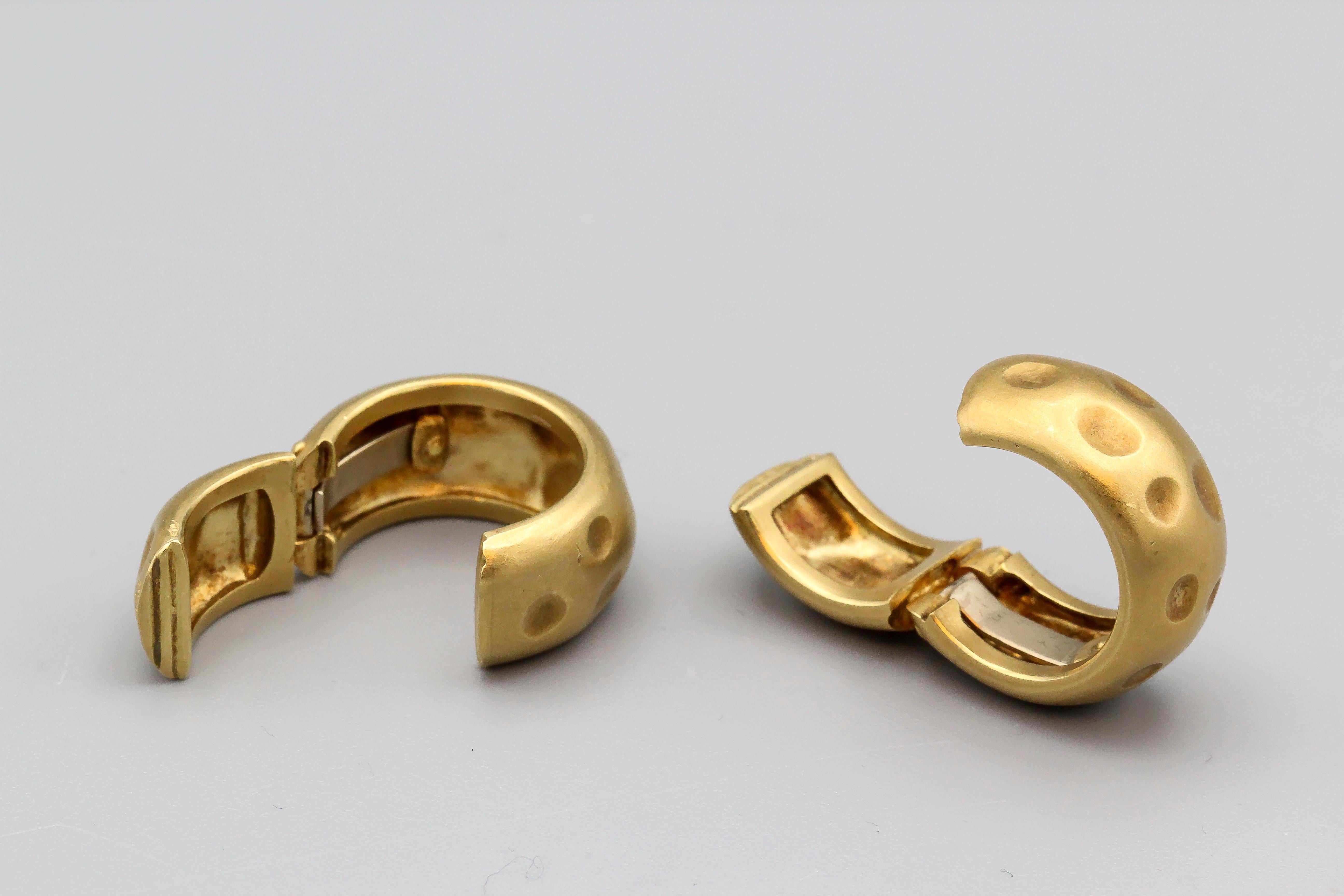 Pomellato 18 Karat Gold Hoop Earrings In Good Condition In New York, NY