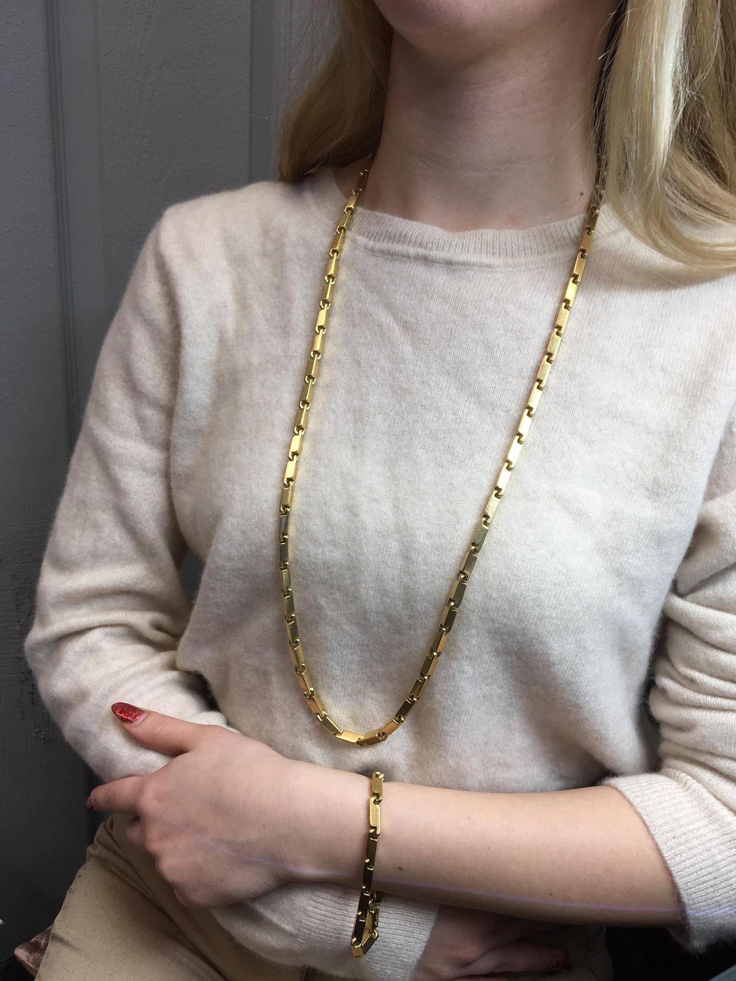 Pomellato 18 Karat Long Link Chain Necklace Bracelet Combination For Sale 1