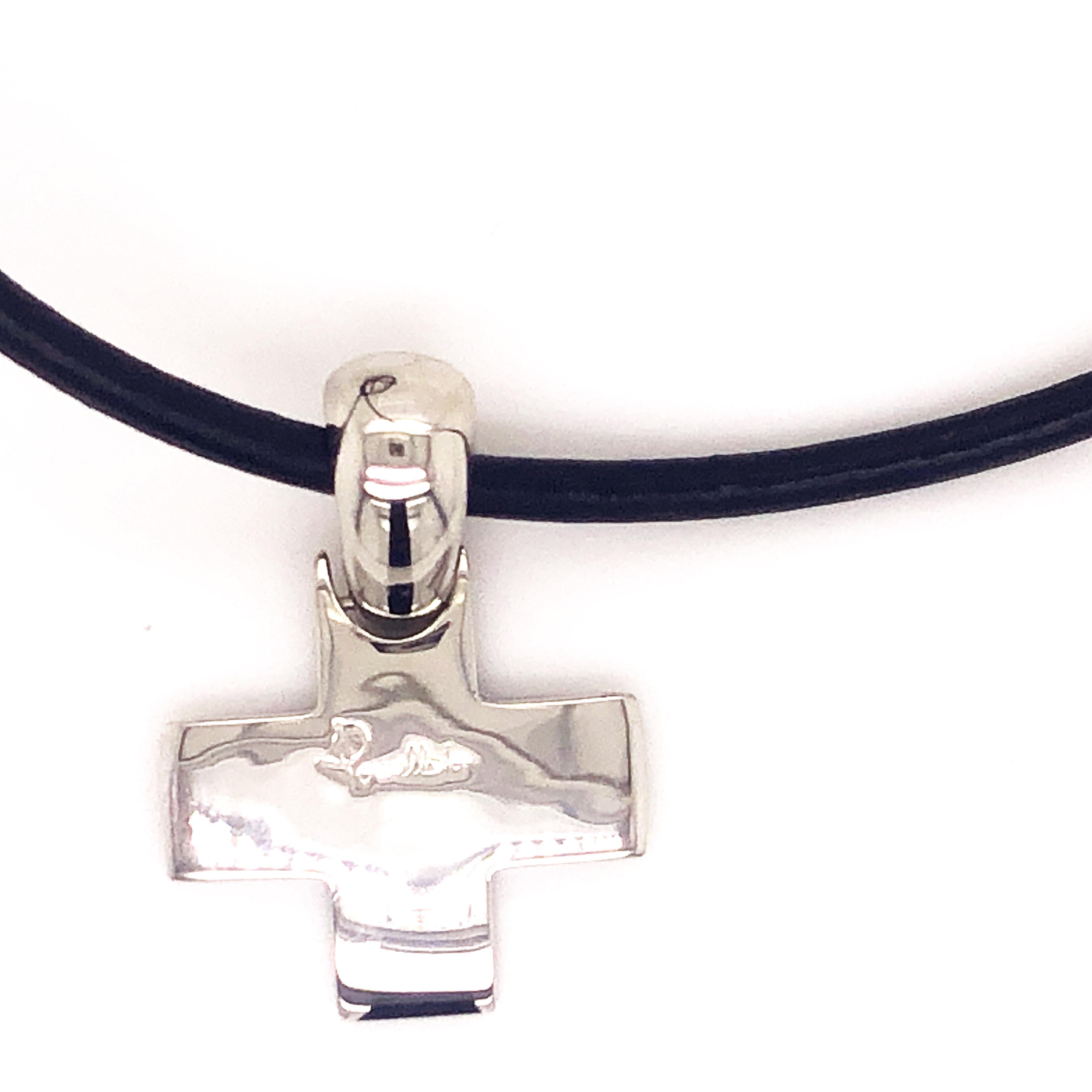 white gold cross necklaces