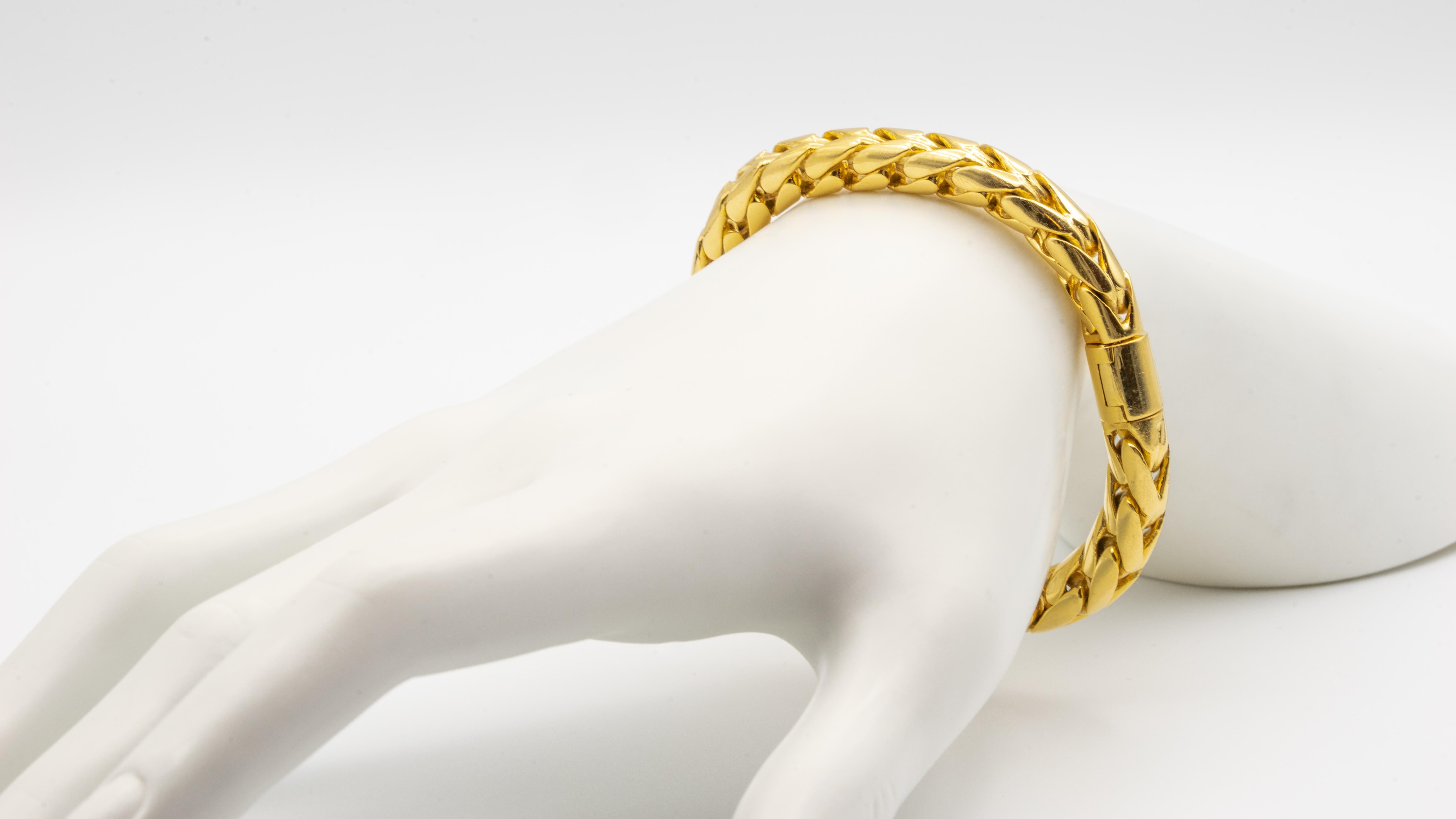 Pomellato 18 Karat Yellow Gold, Thick Tubular Herringbone Bracelet 4