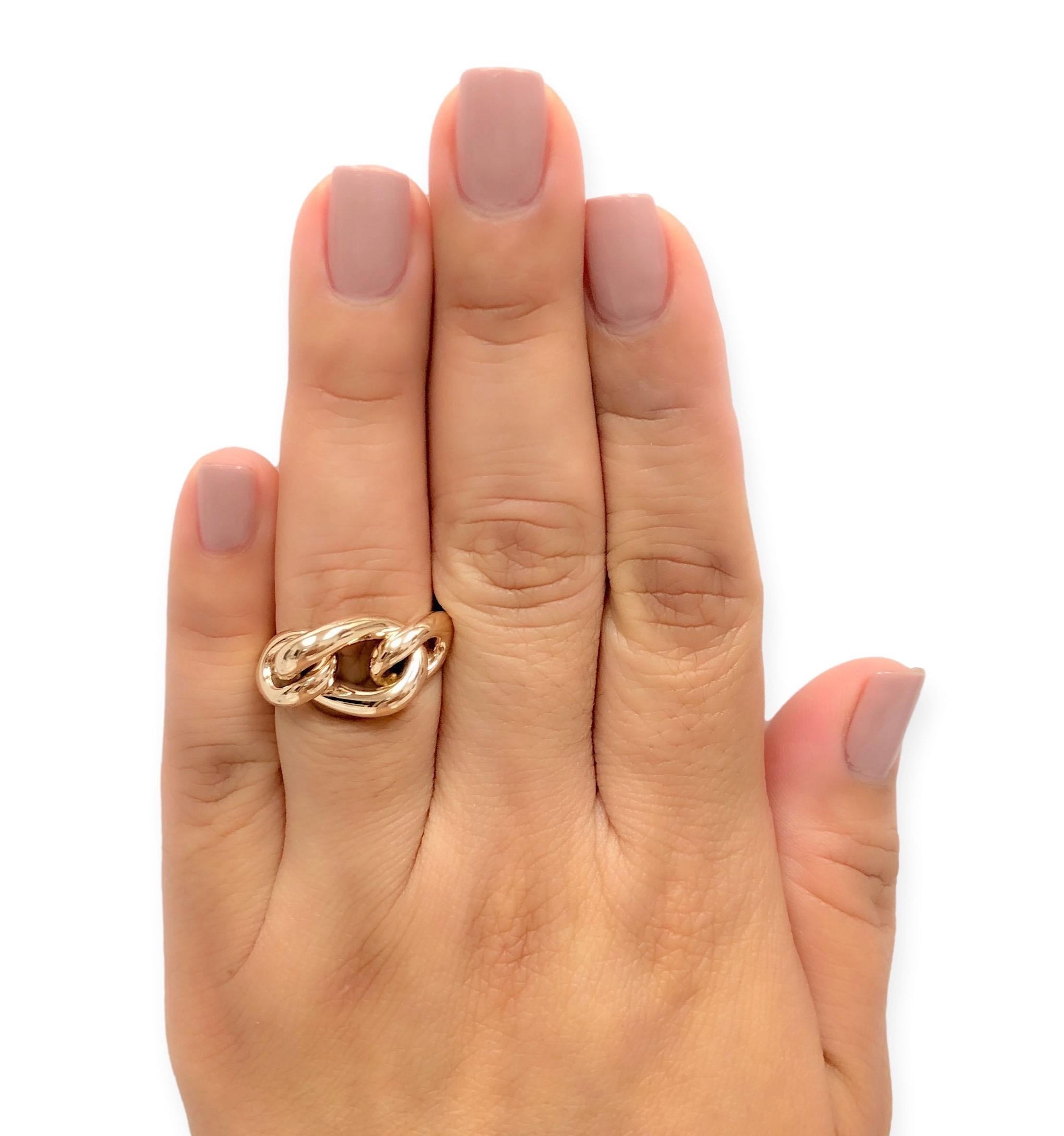 Pomellato 18k Rose Gold Iconica Tango Large Chain Link Ring Size 53 In Excellent Condition For Sale In New York, NY
