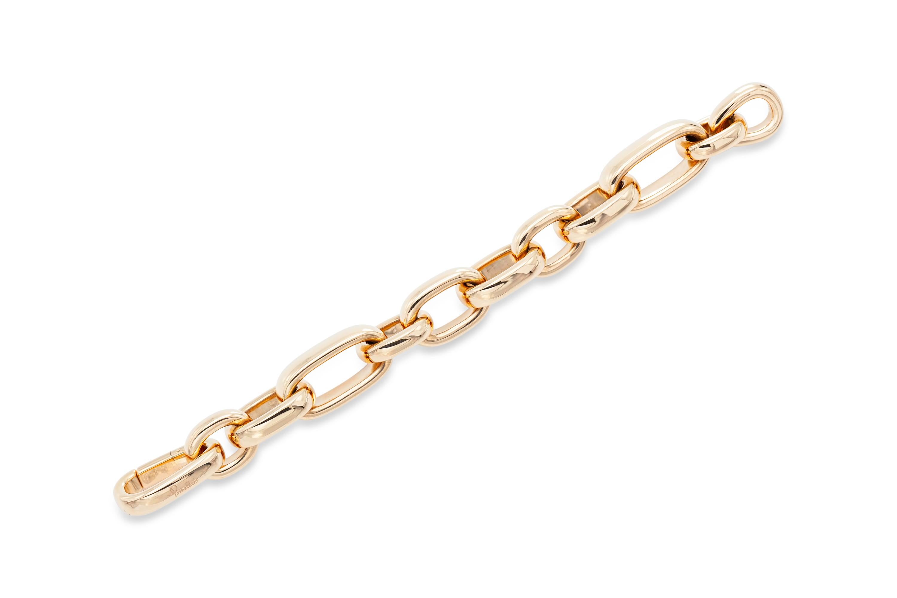 Finely crafted in 18k rose gold.
Signed by Pomellato, from their Iconica Collection
Bold model
Size 8 1/2